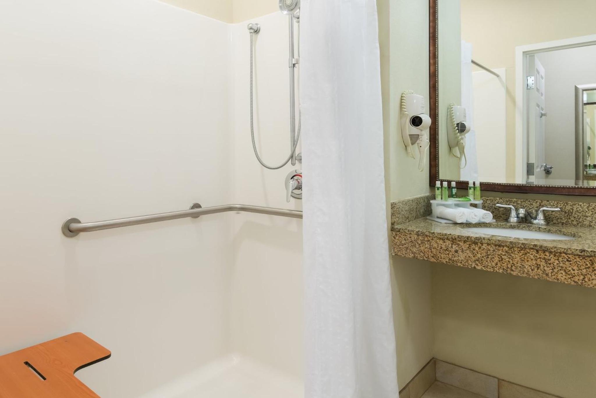 Standard Queen Room with Two Queen Beds and Mobility Accessible Roll-In Shower photo 2