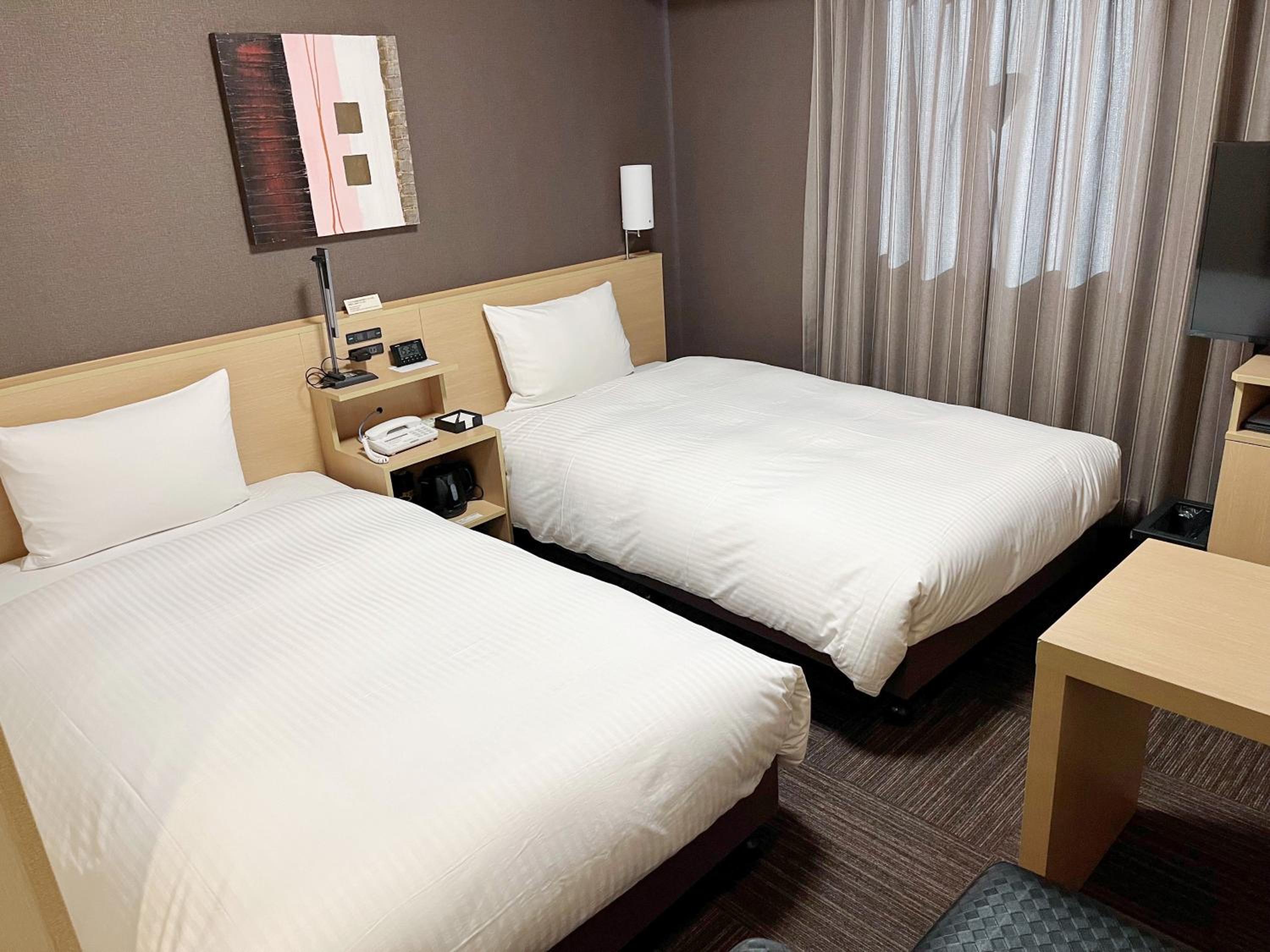 Standard Twin Room - Non-Smoking