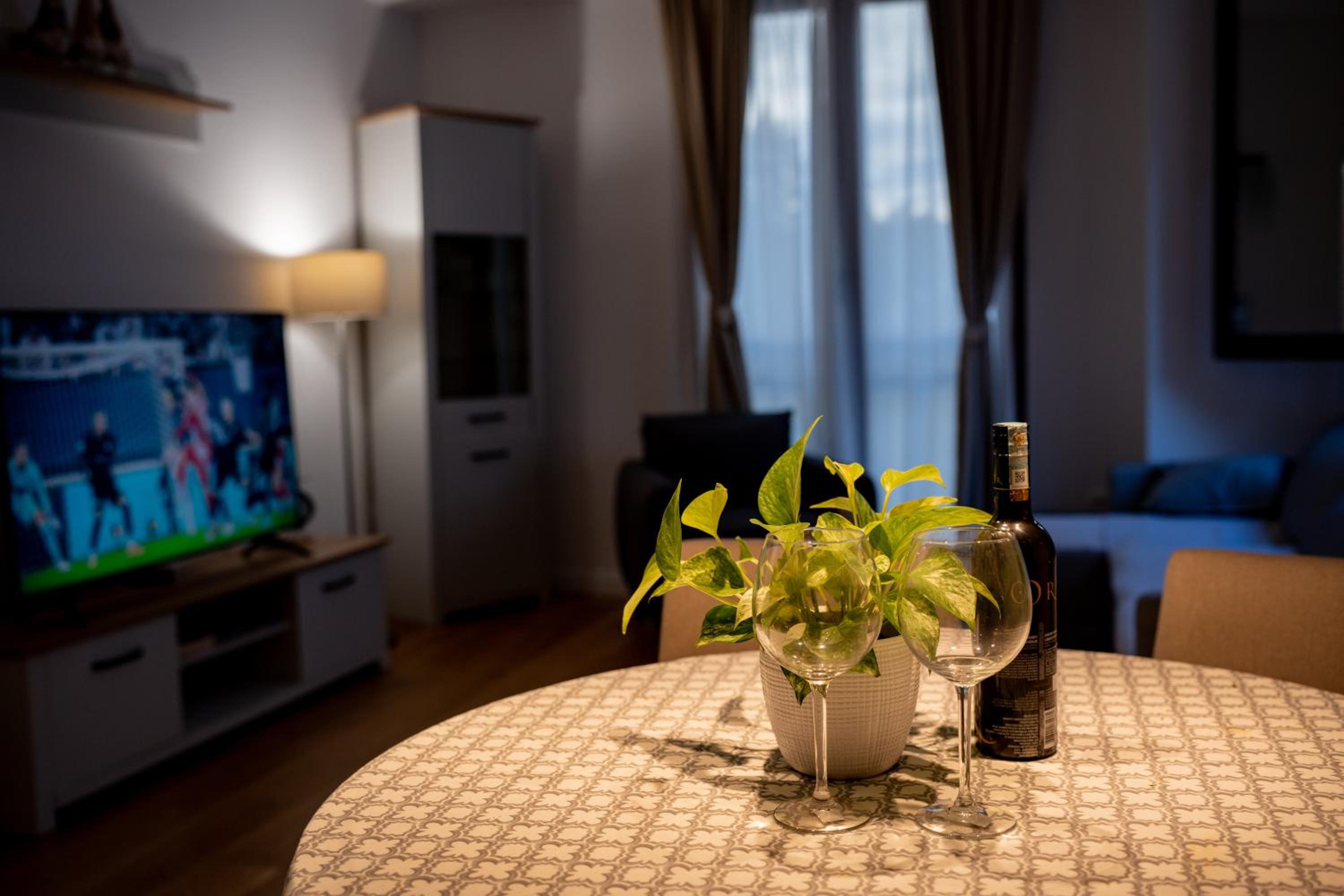 One-Bedroom Apartment
