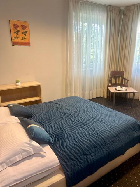 Standard Double Room photo 3