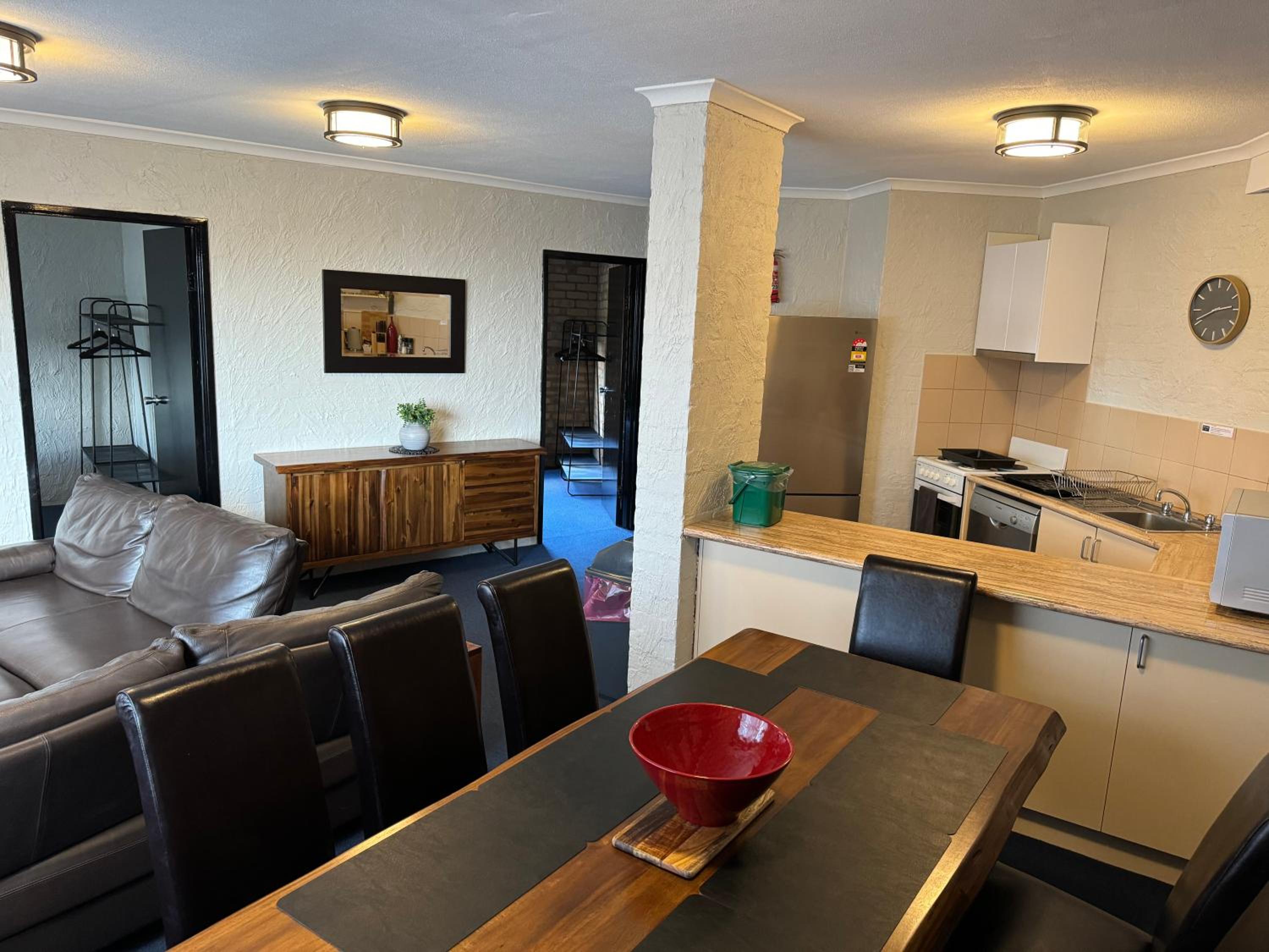 Three-Bedroom Apartment photo 2