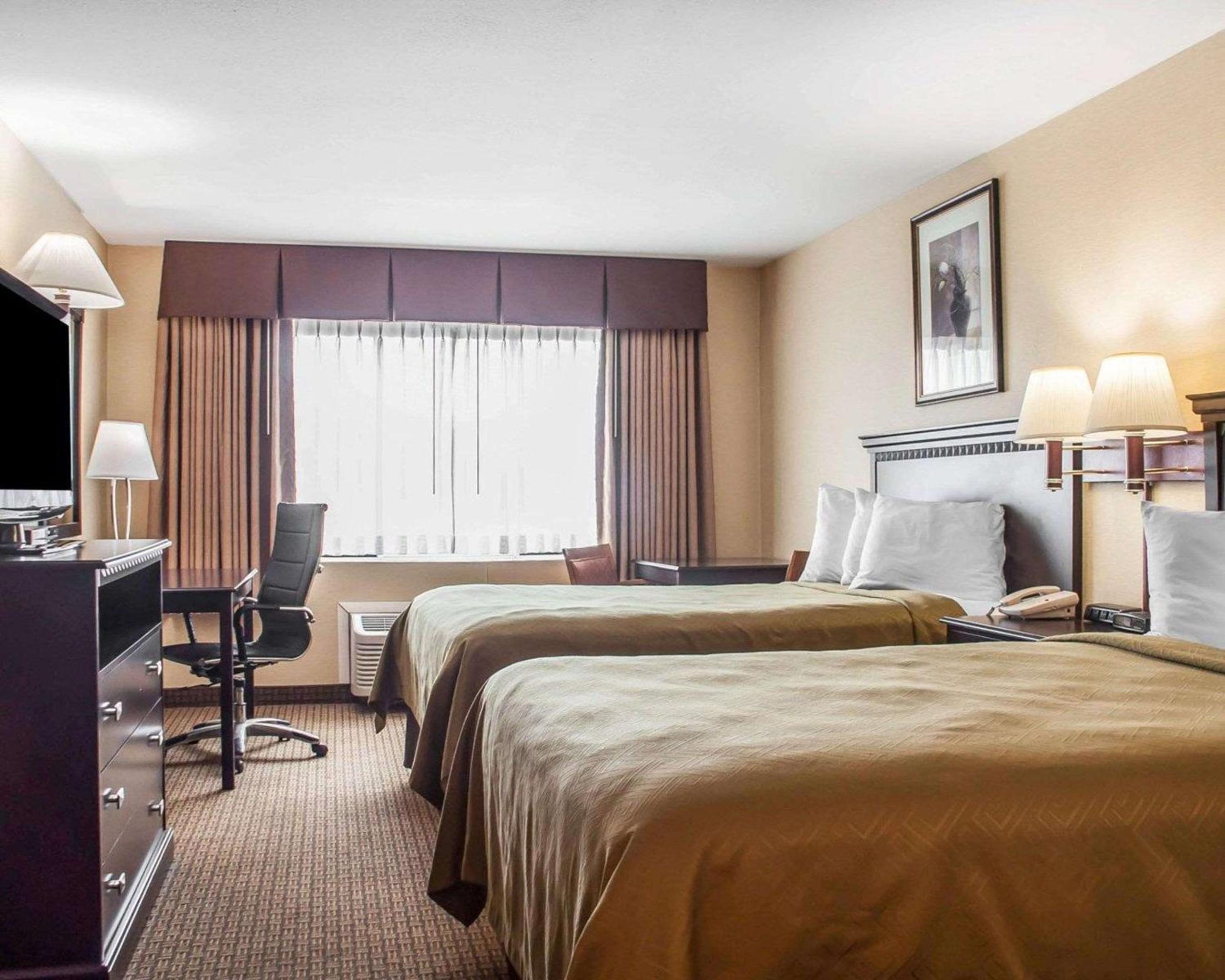 Double Room with Two Double Beds - Non-Smoking - Photo 1