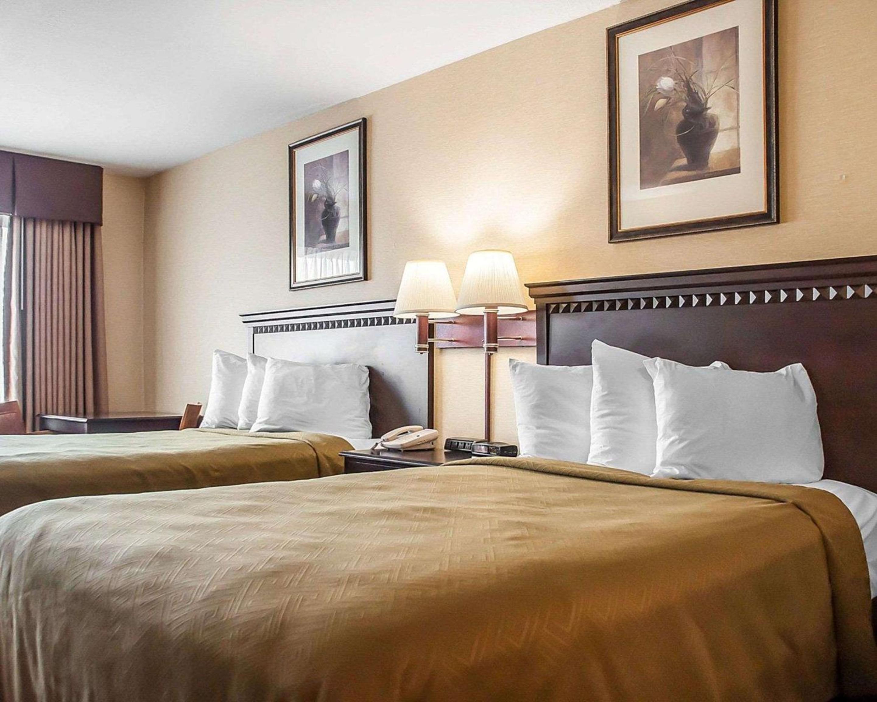 Double Room with Two Double Beds - Non-Smoking - Photo 4