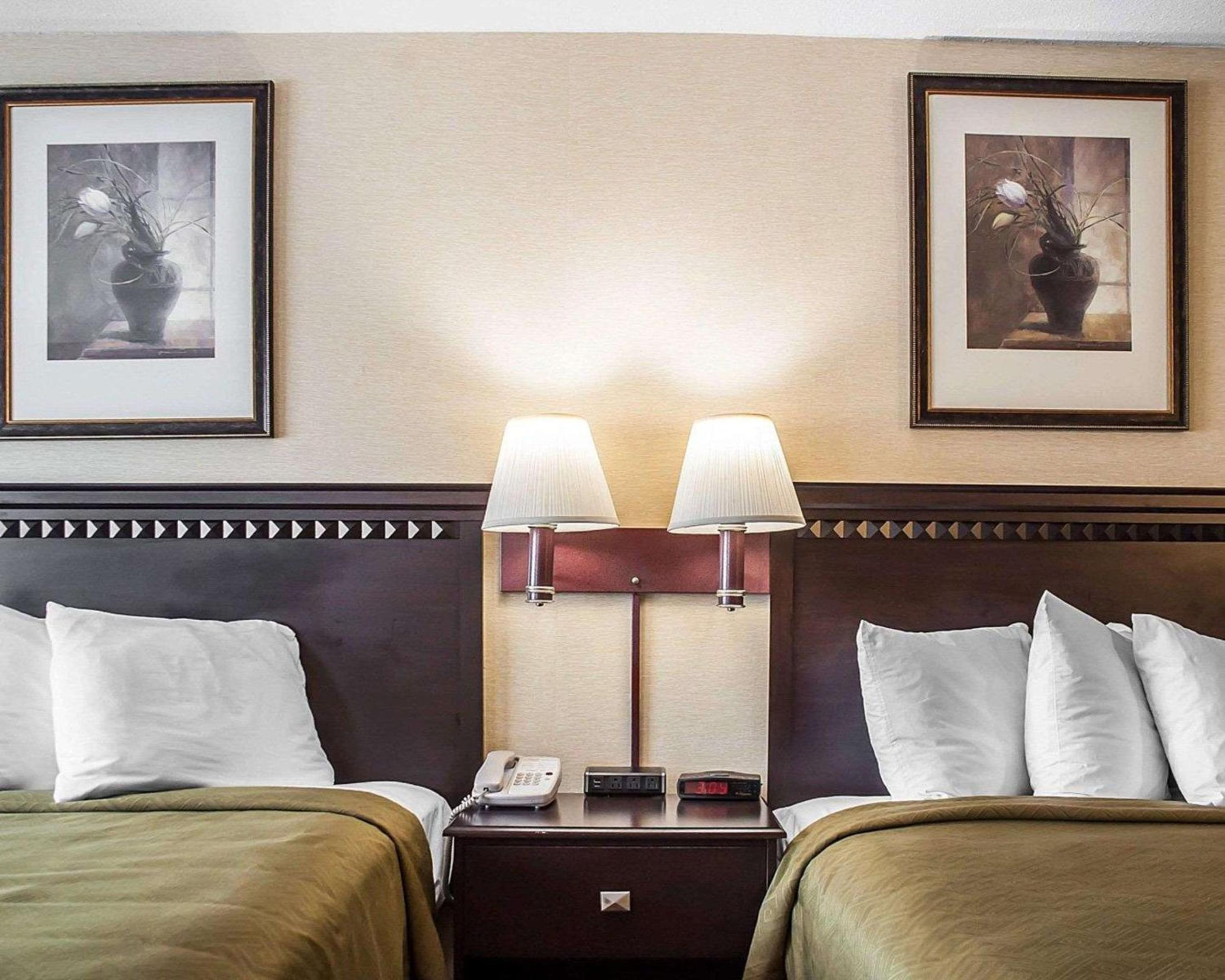 Double Room with Two Double Beds - Non-Smoking - Photo 6