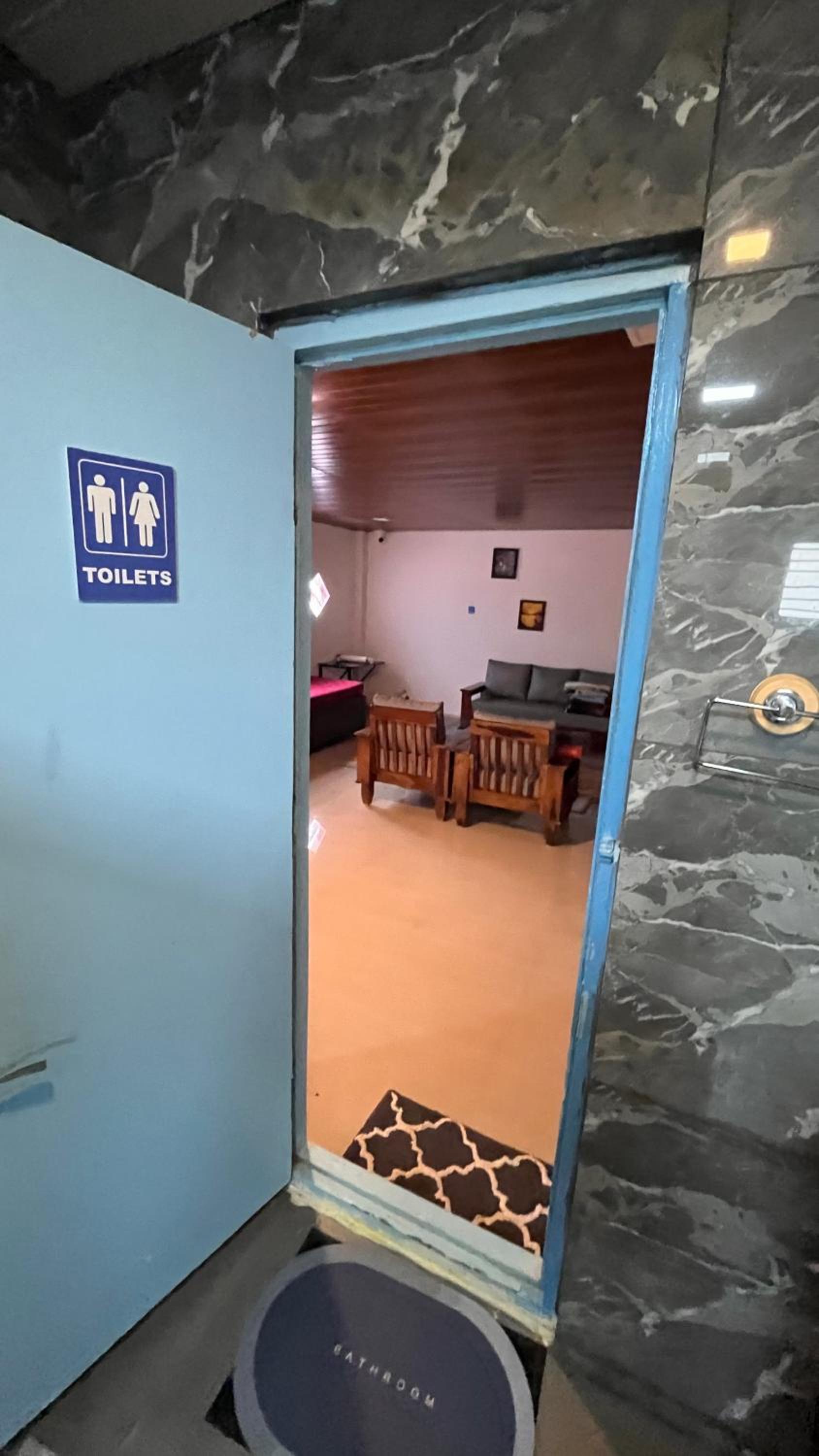 Double Room With Shared Bathroom photo 3