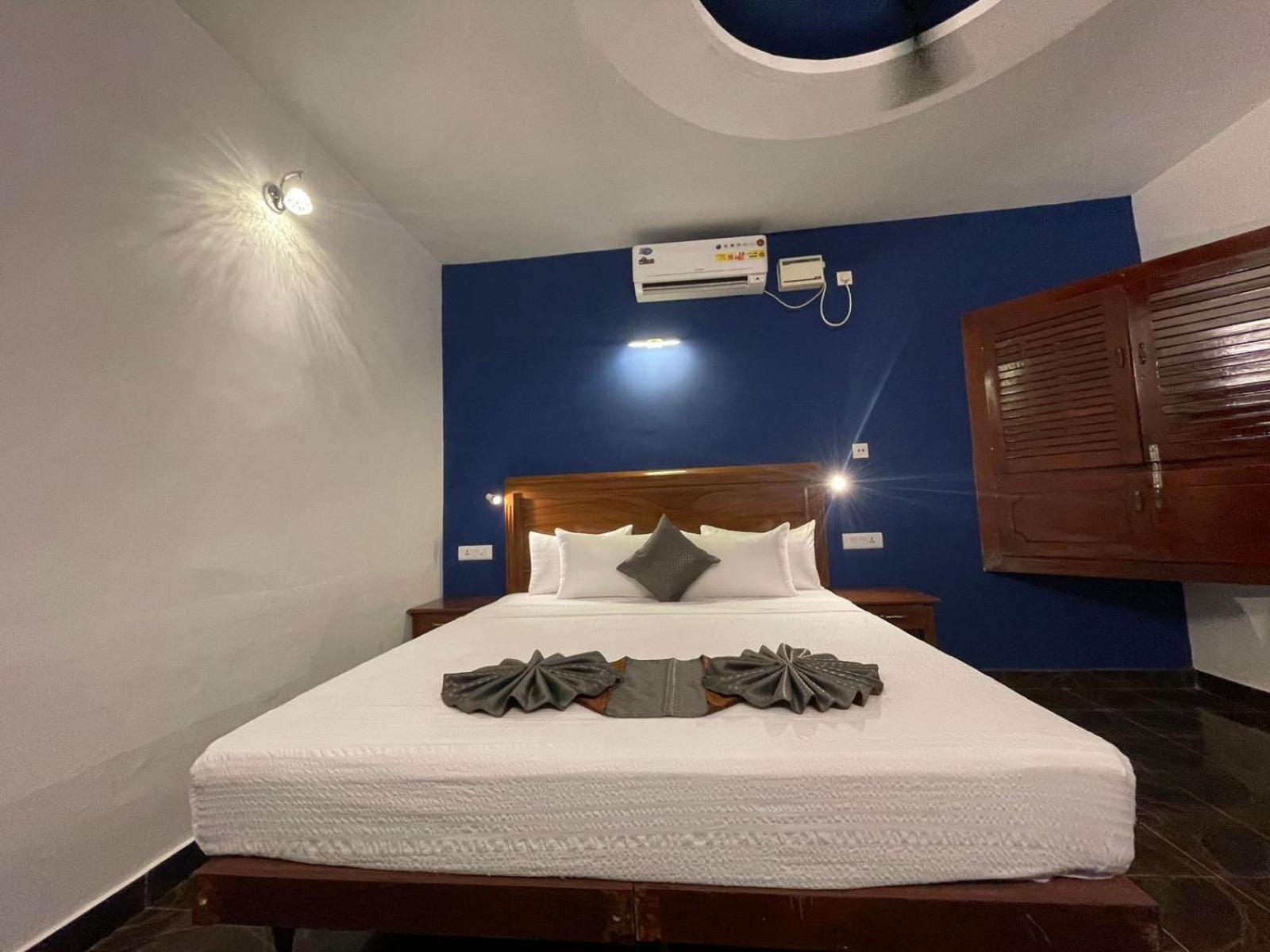 King Room with Balcony