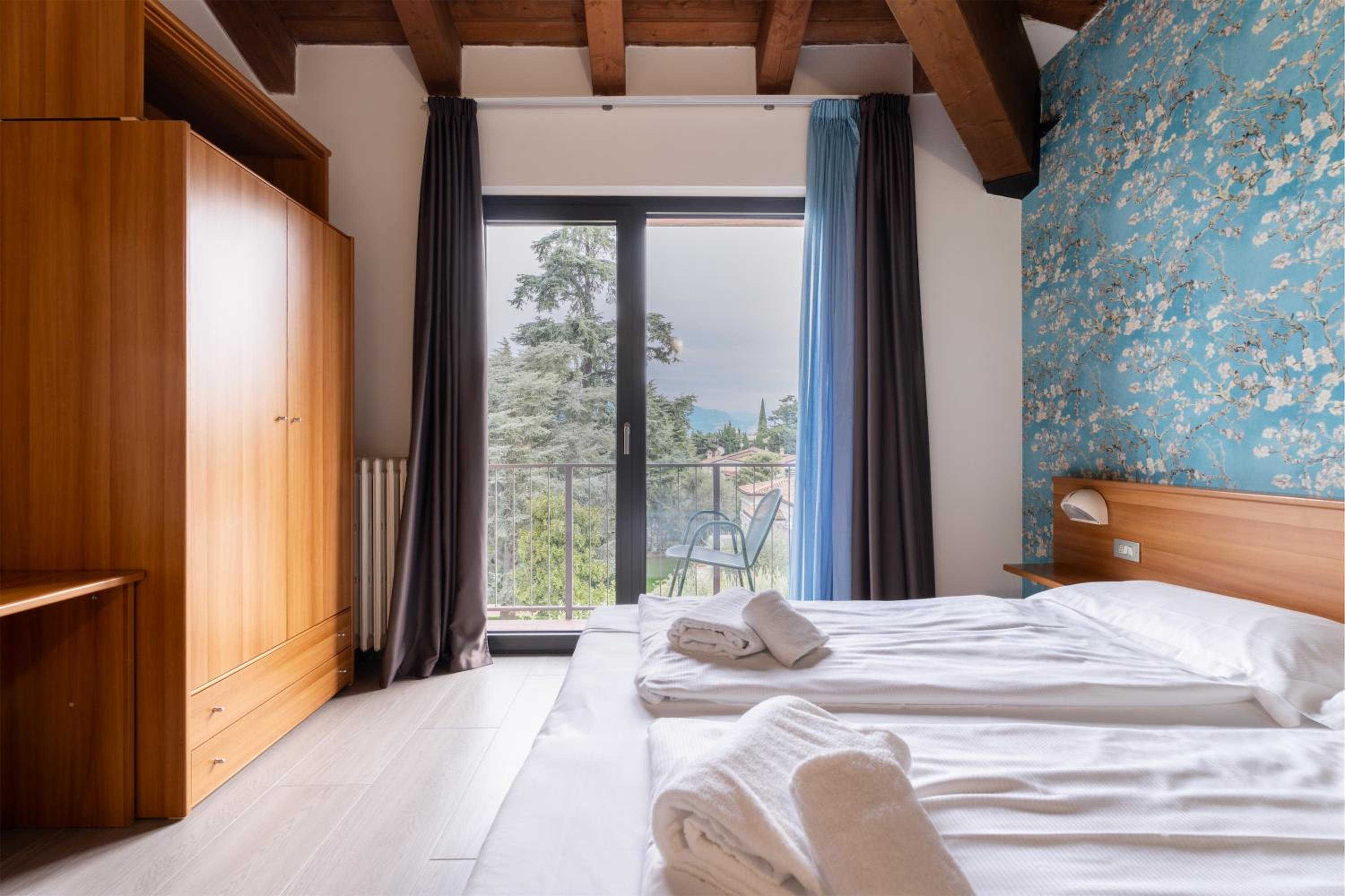 Standard Double or Twin Room photo 3