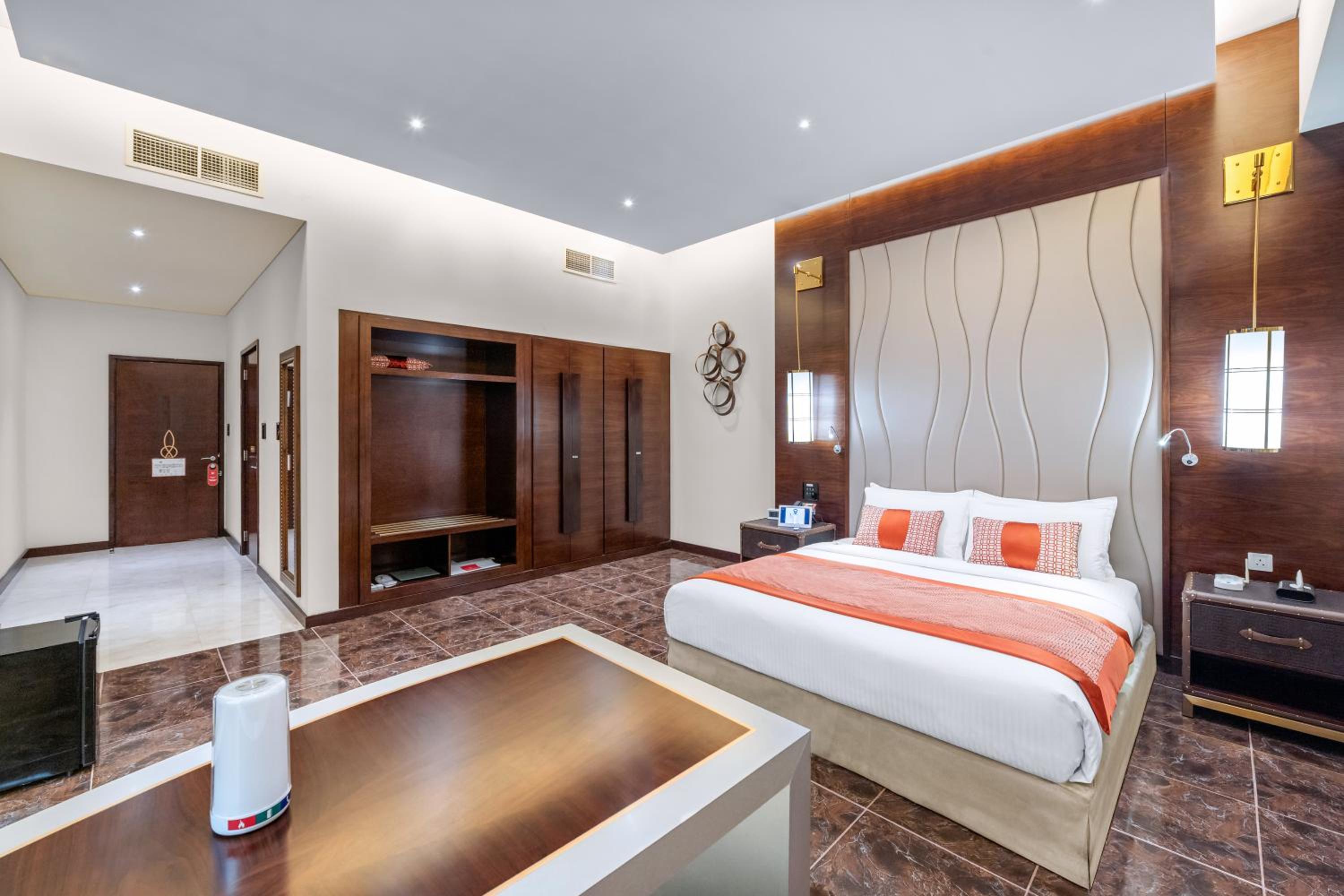 King Room with Roll-In Shower - Disability Access