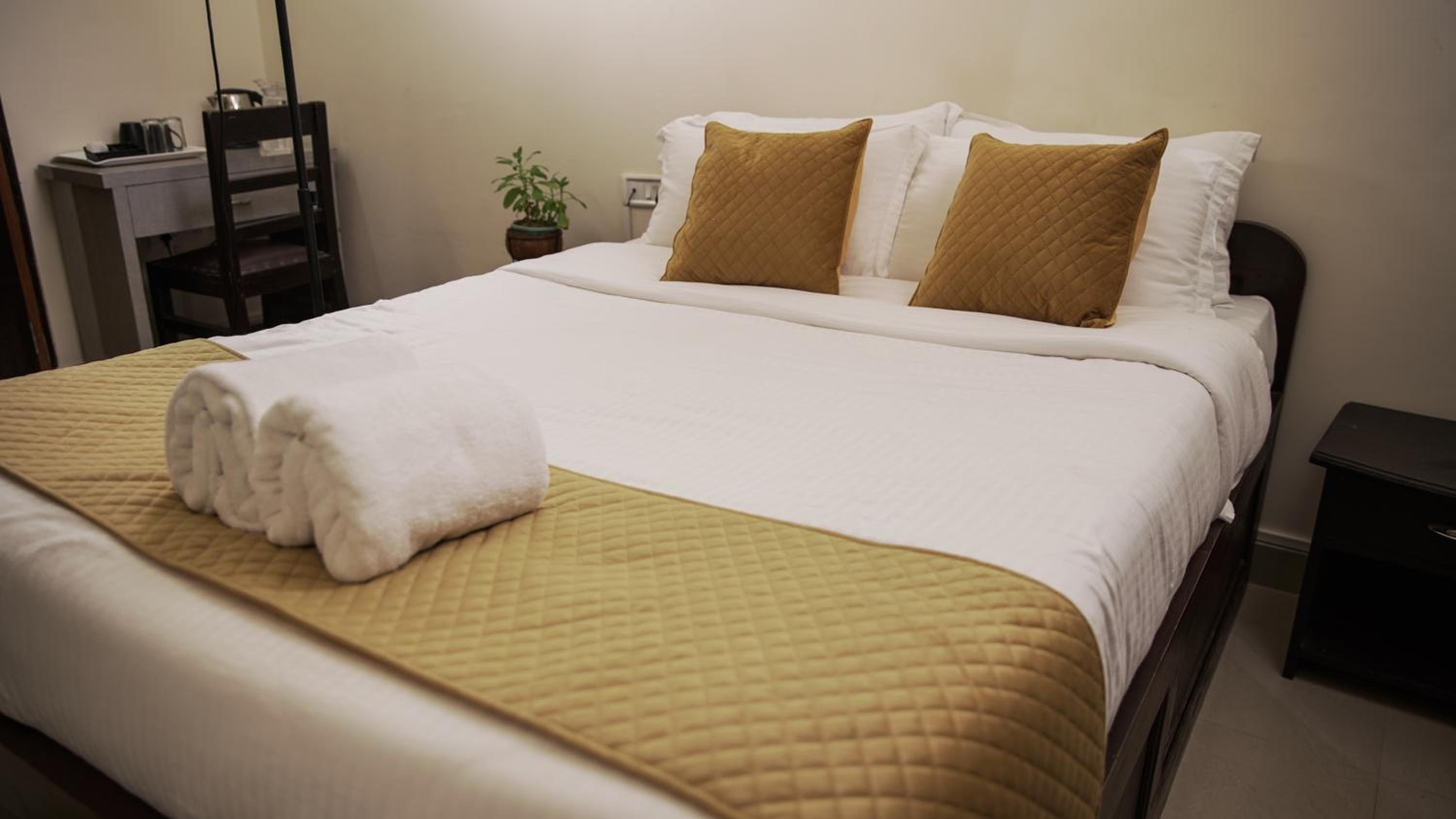 Deluxe Double Room - Photo 28