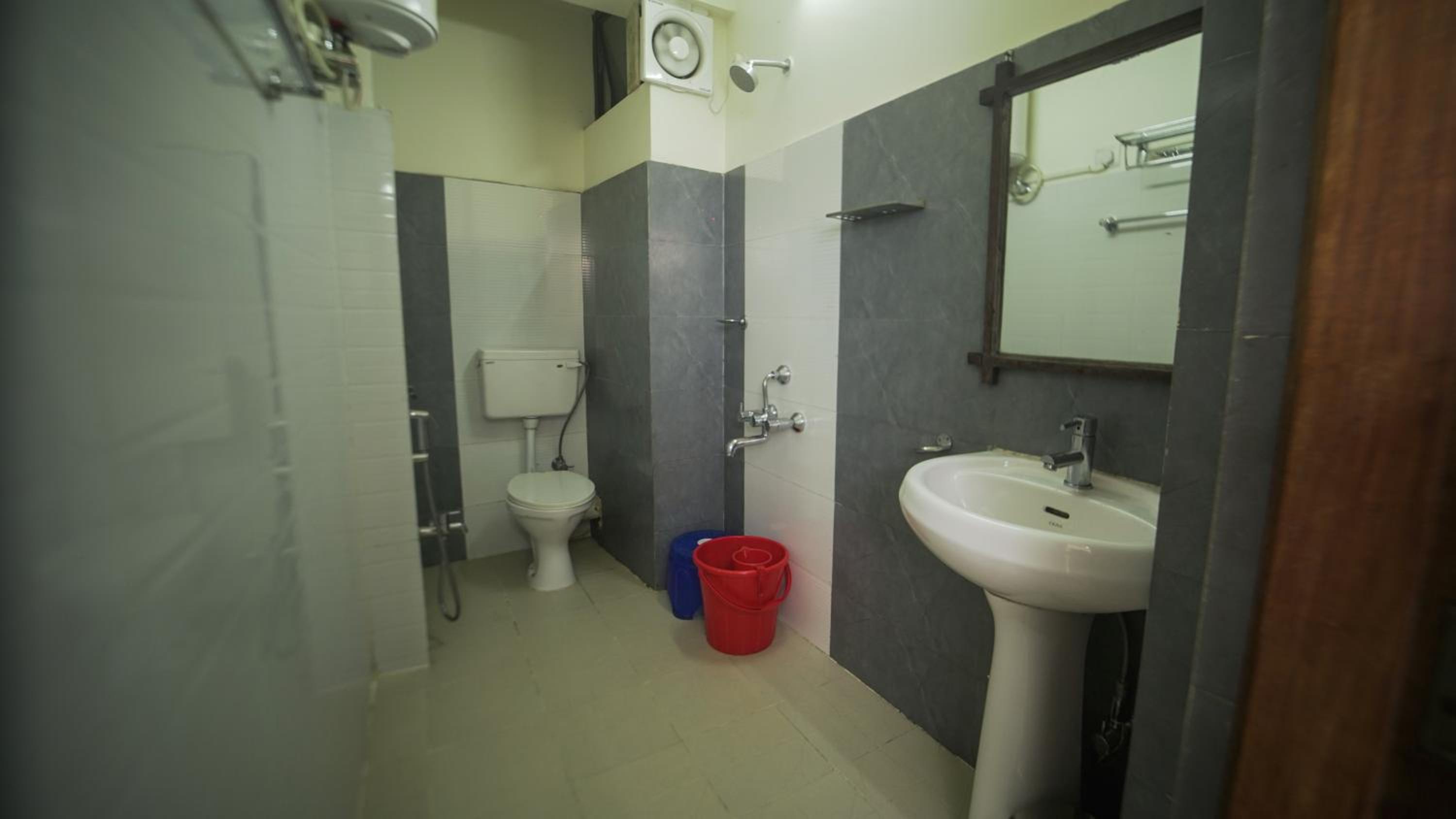 Deluxe Double Room - Photo 27
