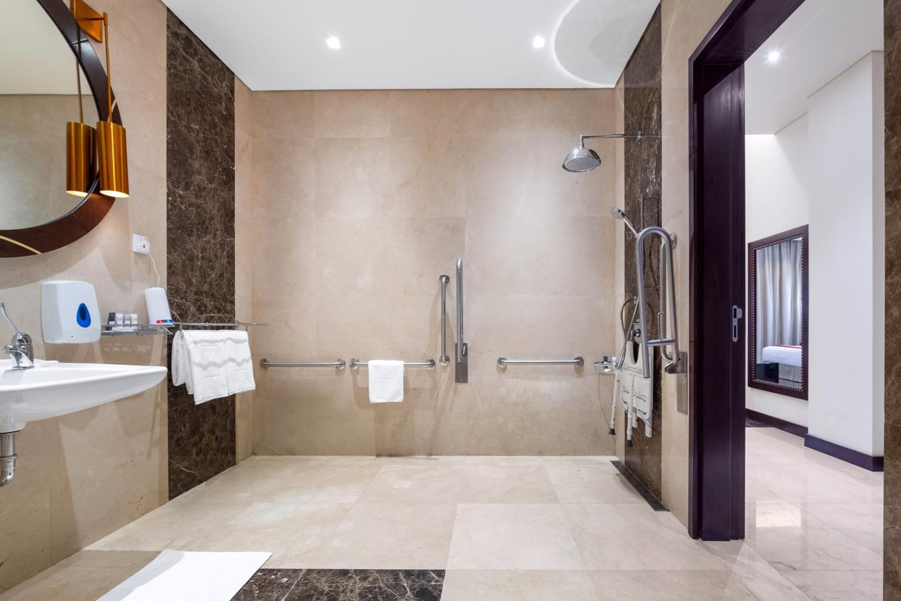 King Room with Roll-In Shower - Disability Access