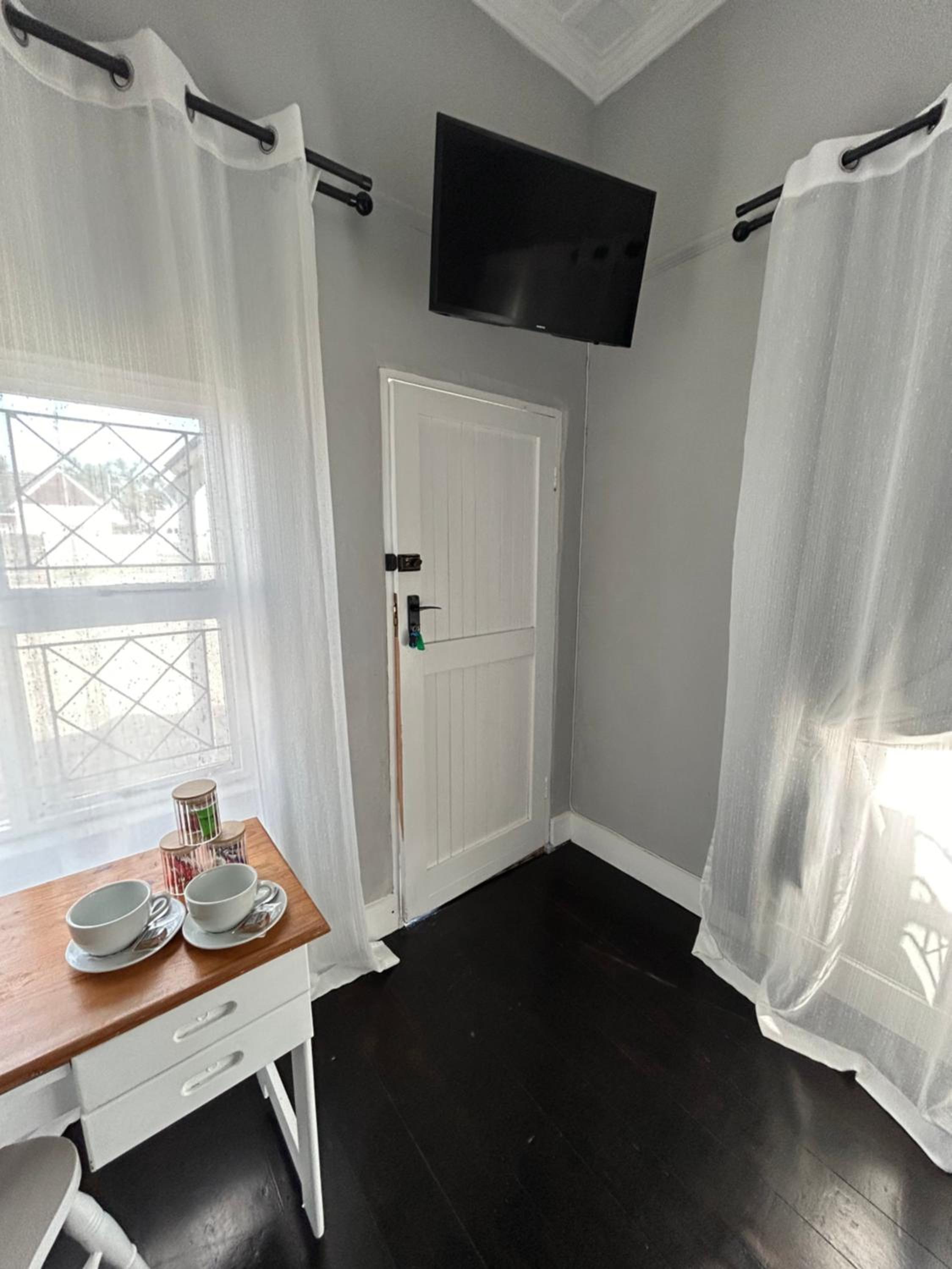 Double Room with Private Bathroom photo 3