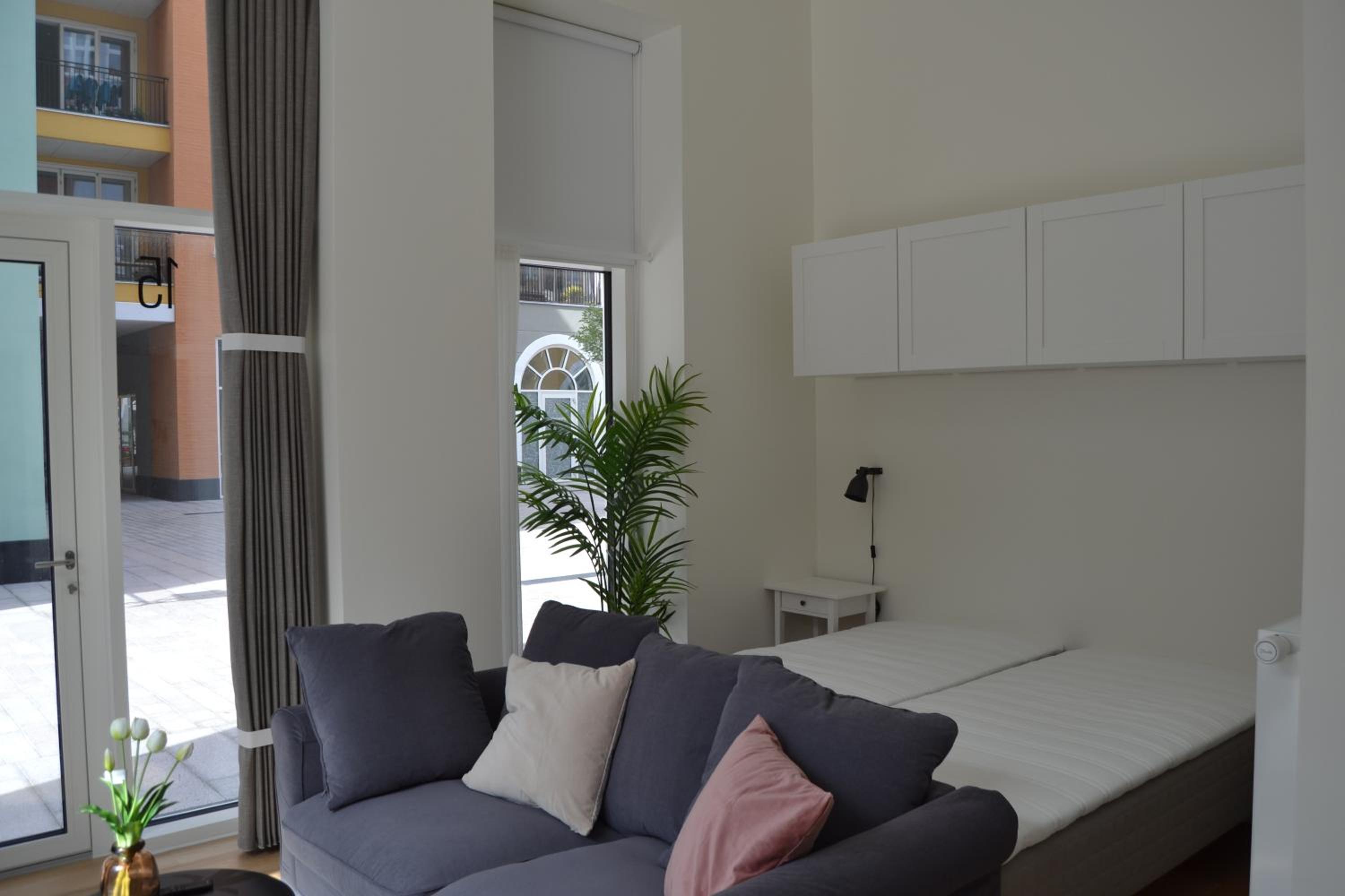 Studio Apartment with One Double Bed