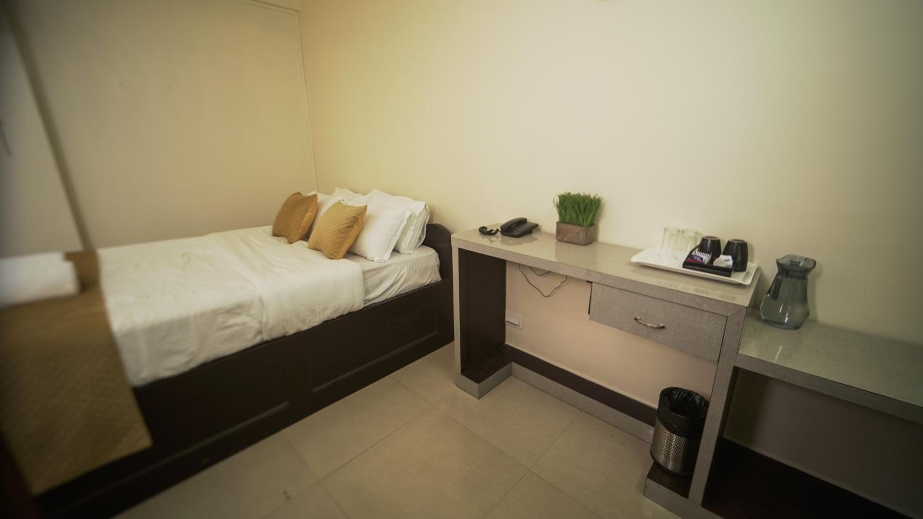 Deluxe Double Room - Photo 7
