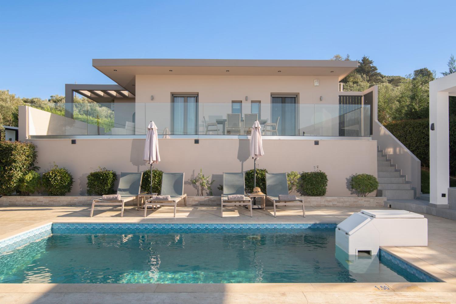 Villa photo 3