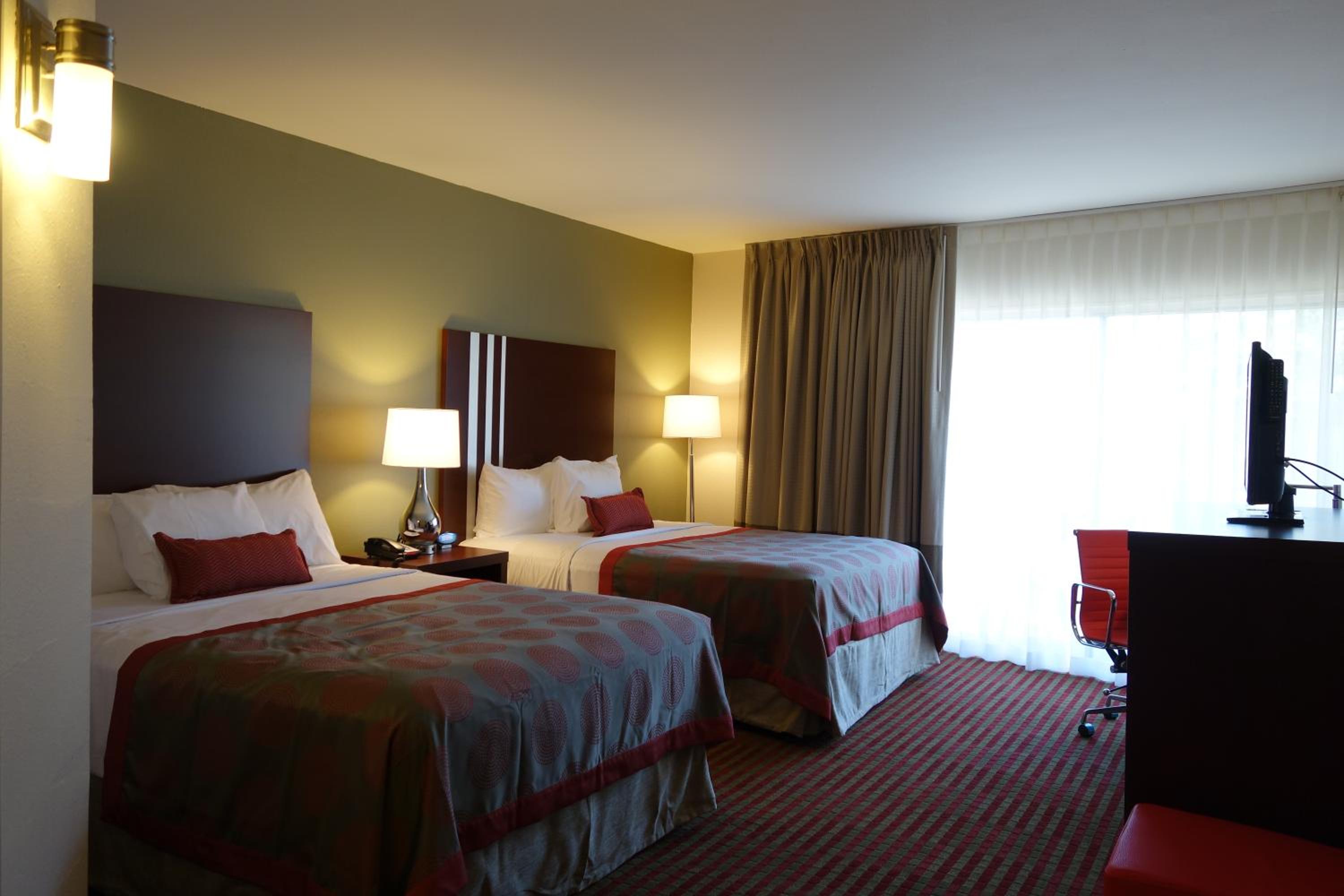 Queen Room with Two Queen Beds - Non-Smoking - Photo 1