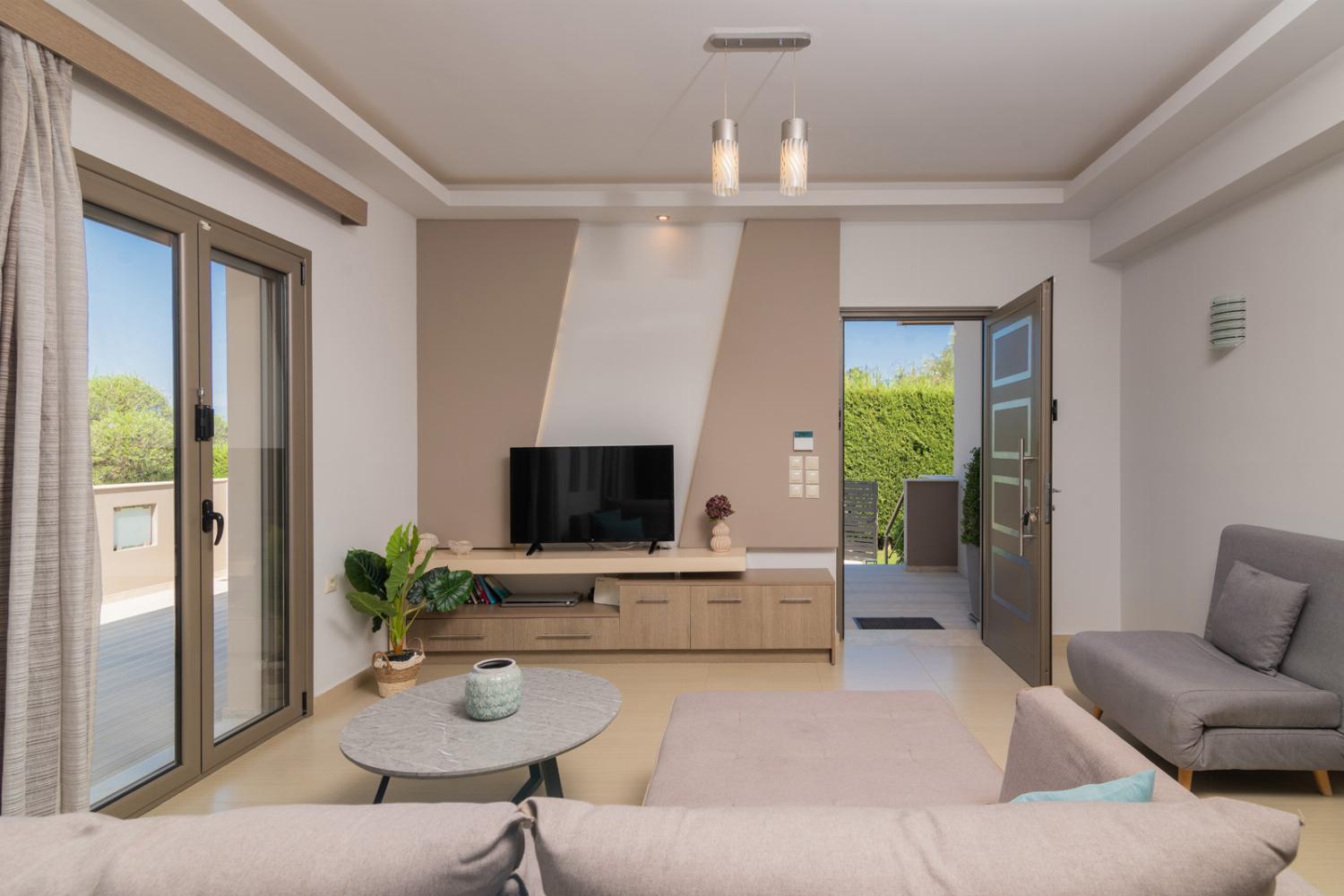 Villa photo 2