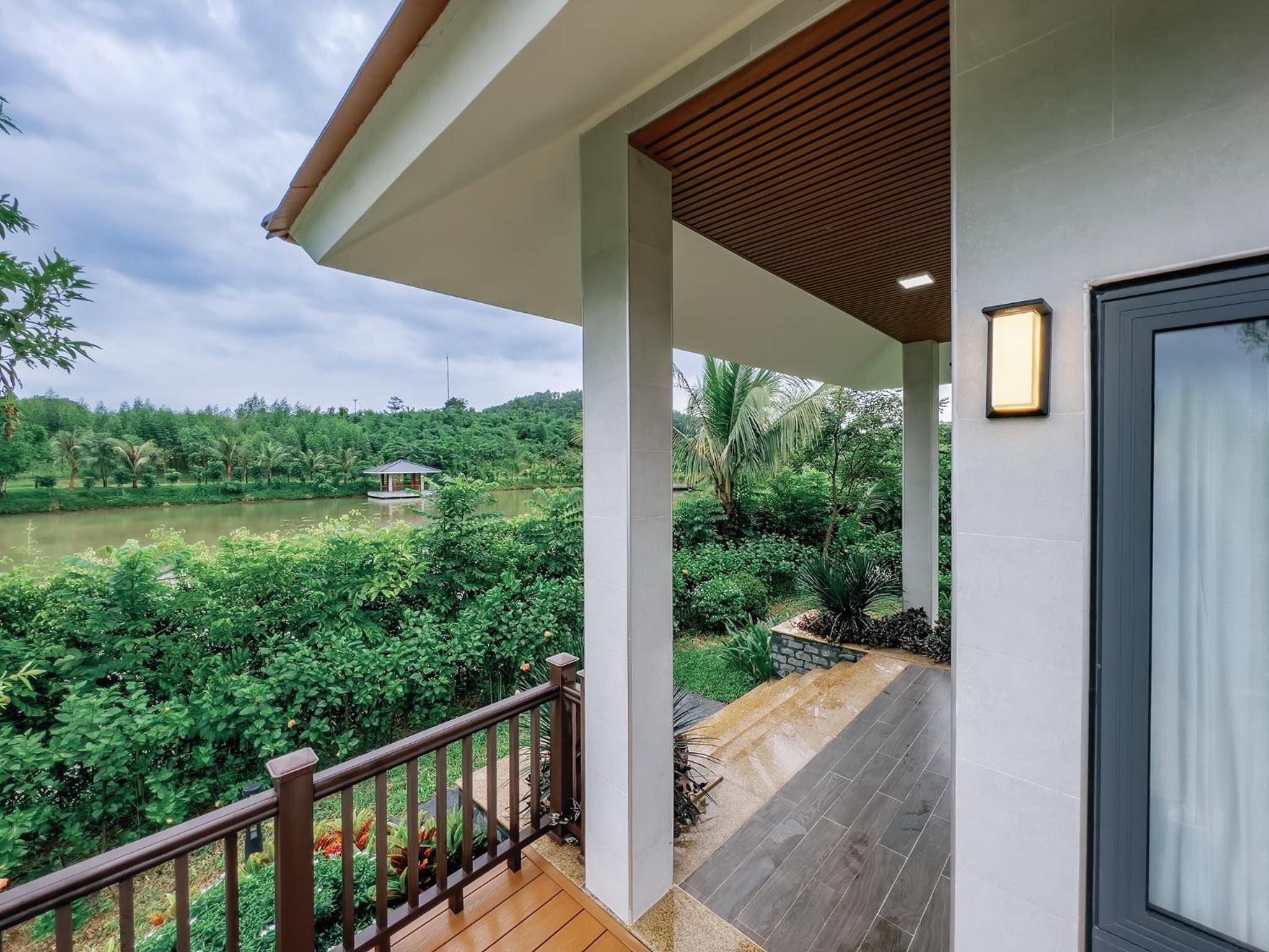 One-Bedroom Villa - Photo 2