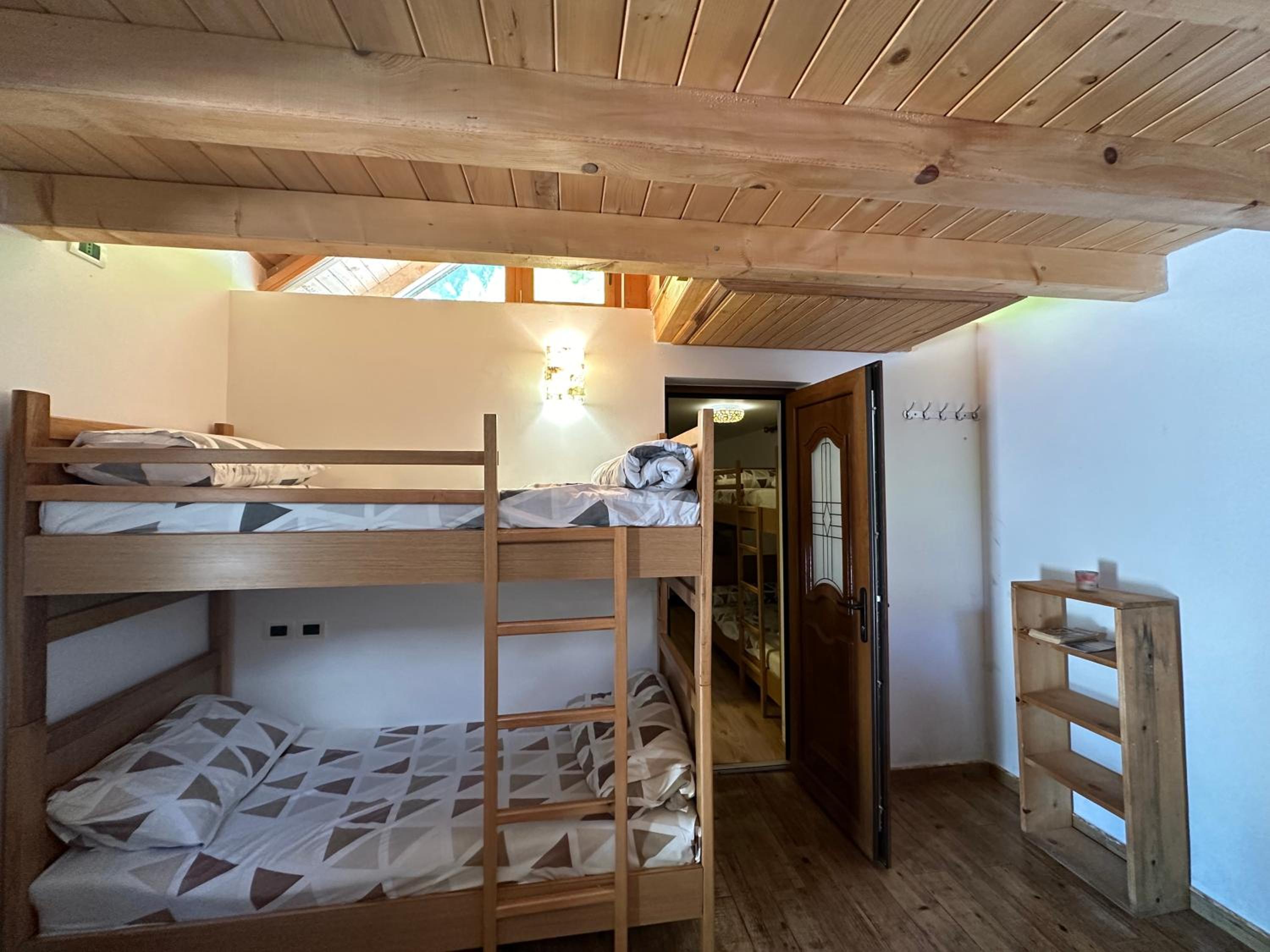 Bed In 6-Bed Mixed Dormitory Room photo 3