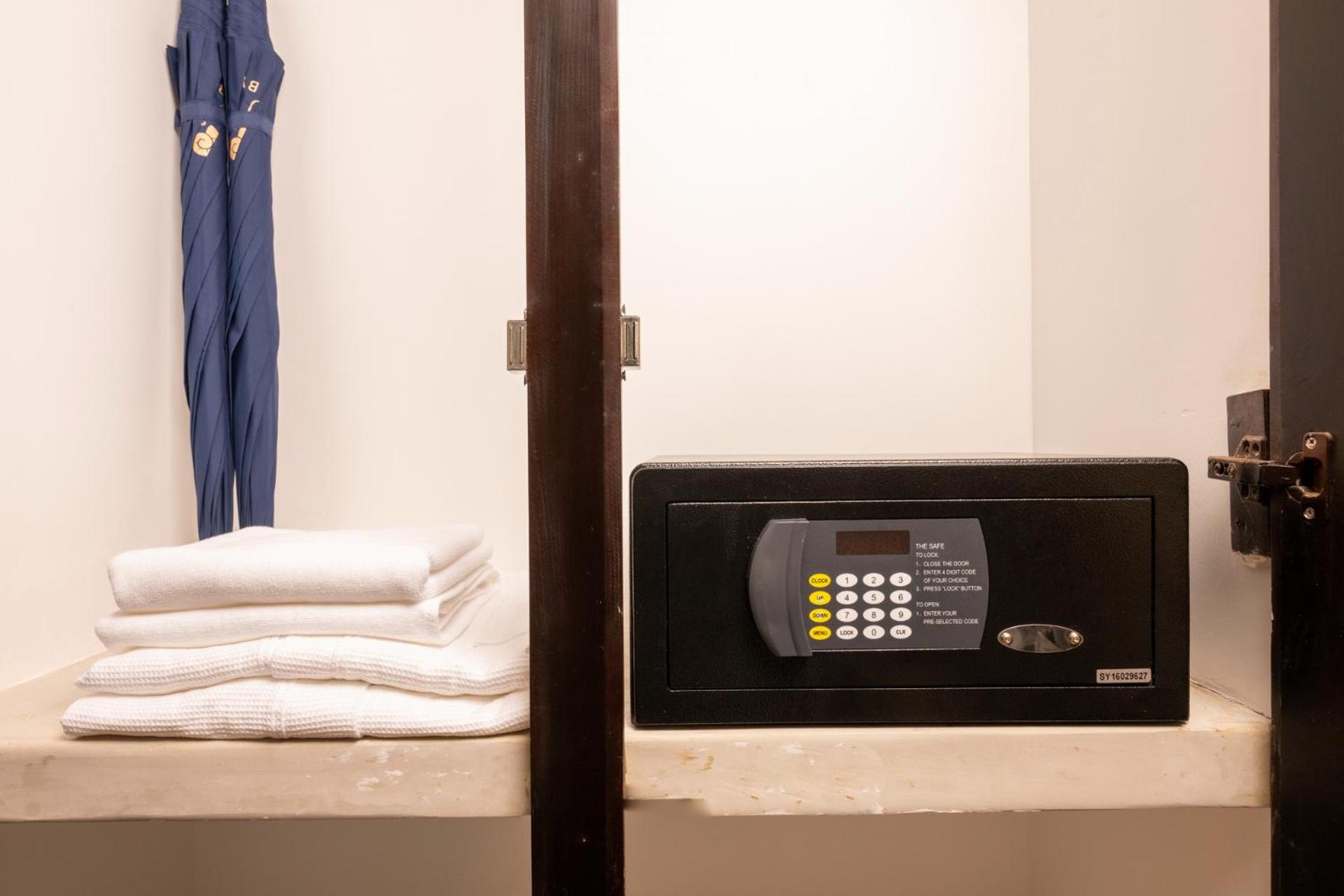 Deluxe Room - Photo 4