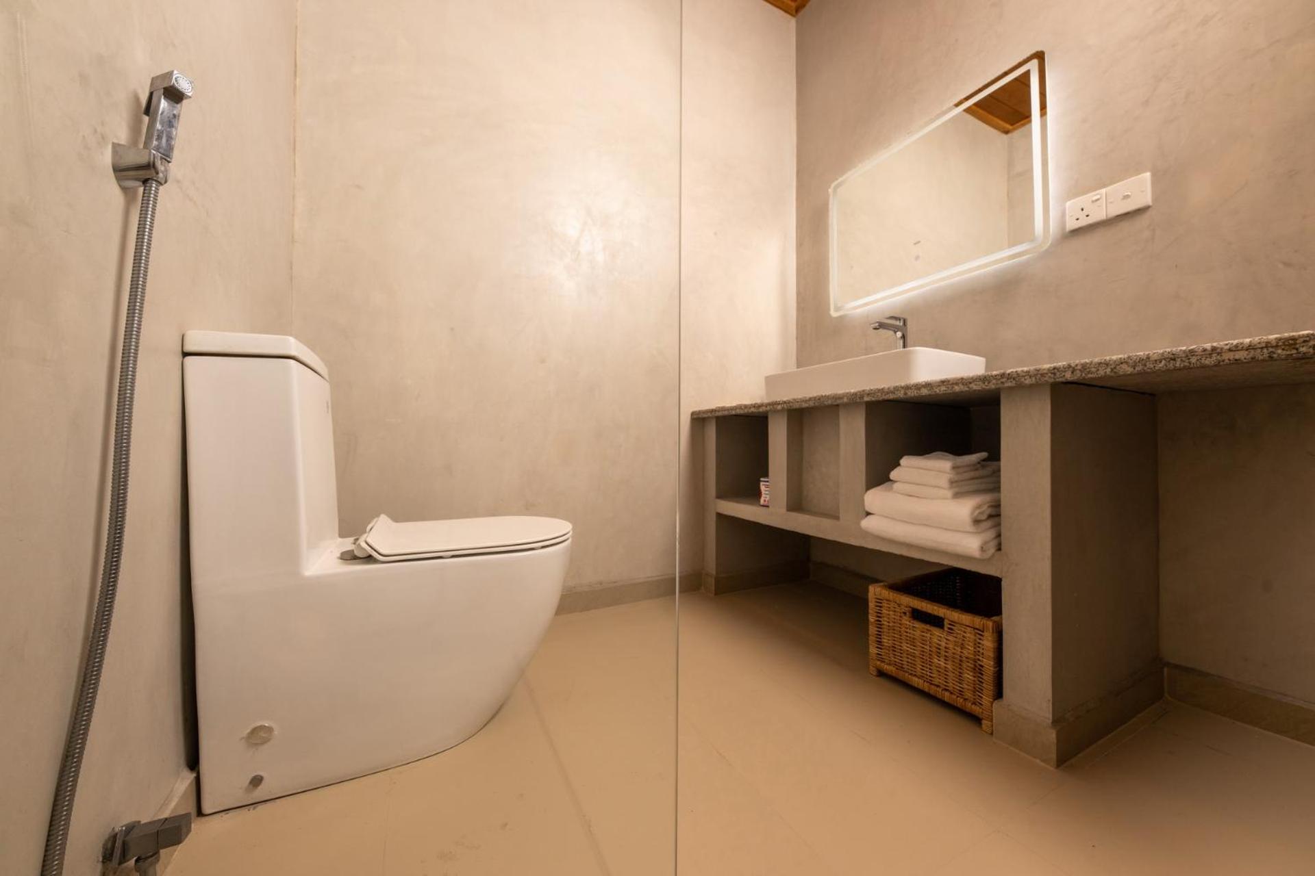 Deluxe Room - Photo 5