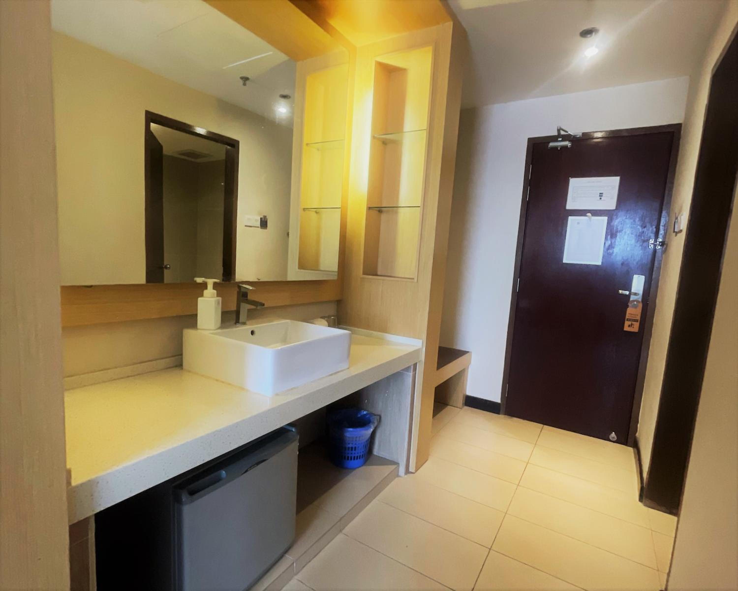 Deluxe Double or Twin Room - Photo 4