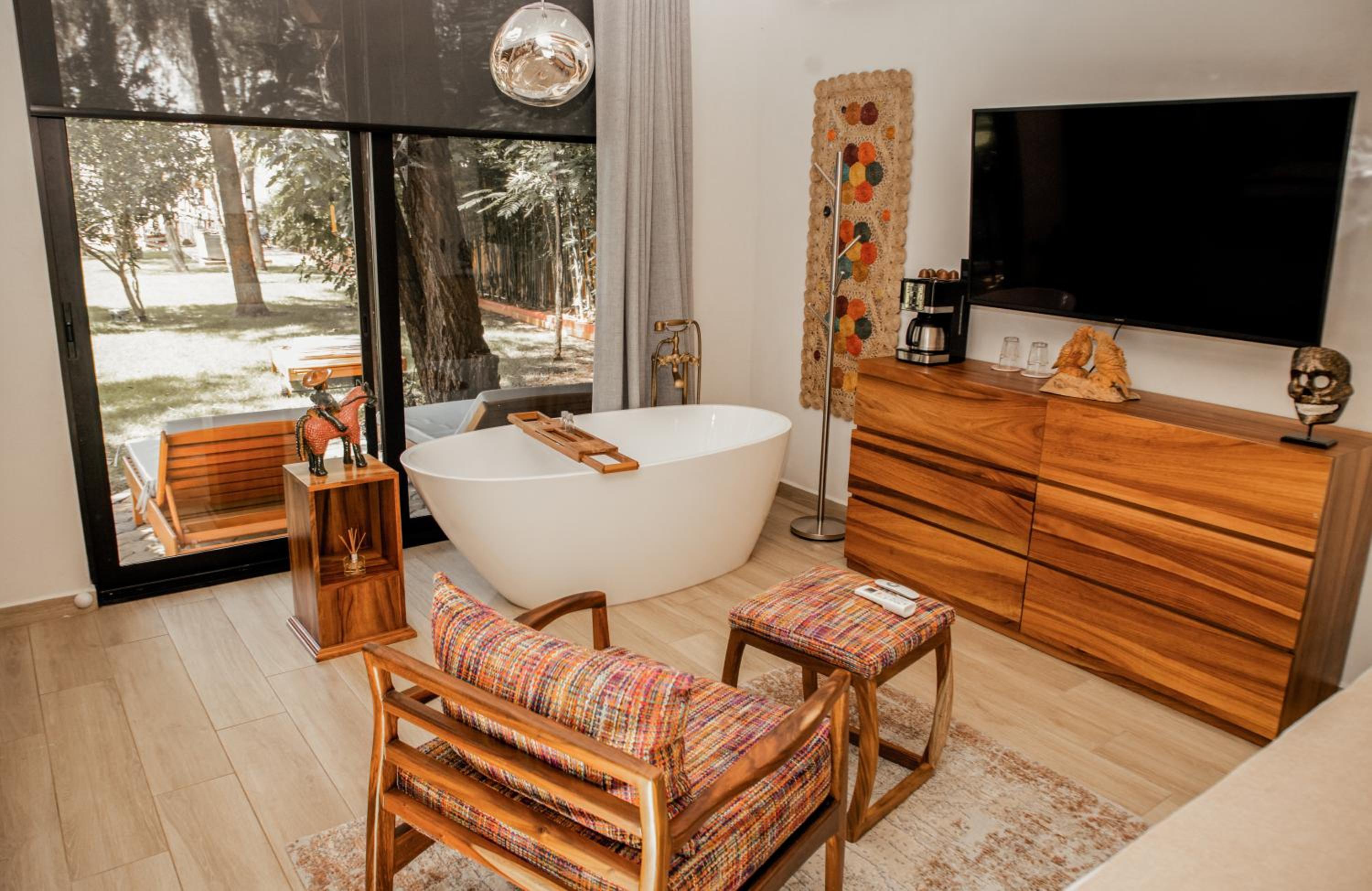King Room with Lake View photo 1