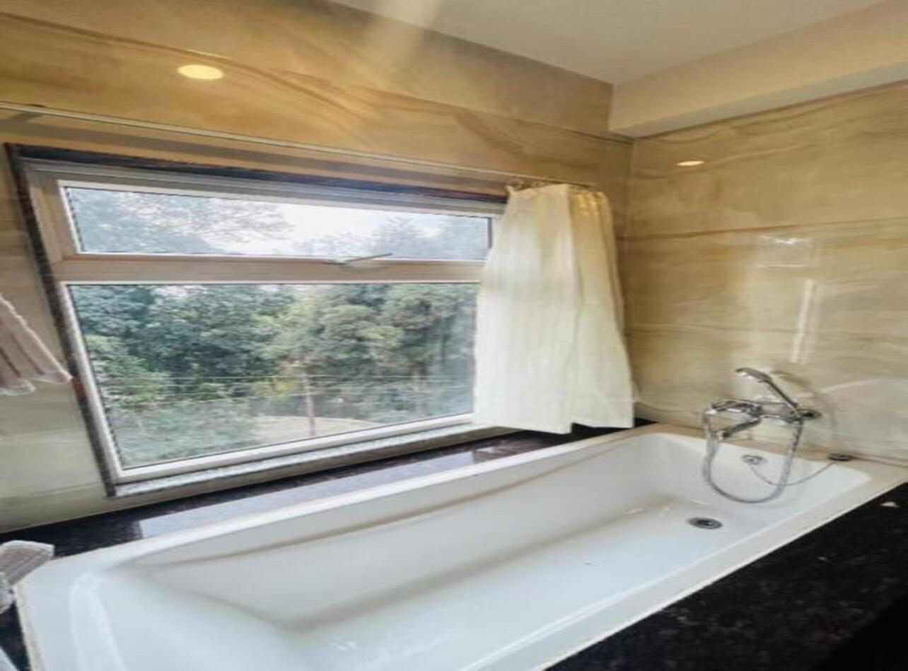 Double Room with Mountain View - Photo 13