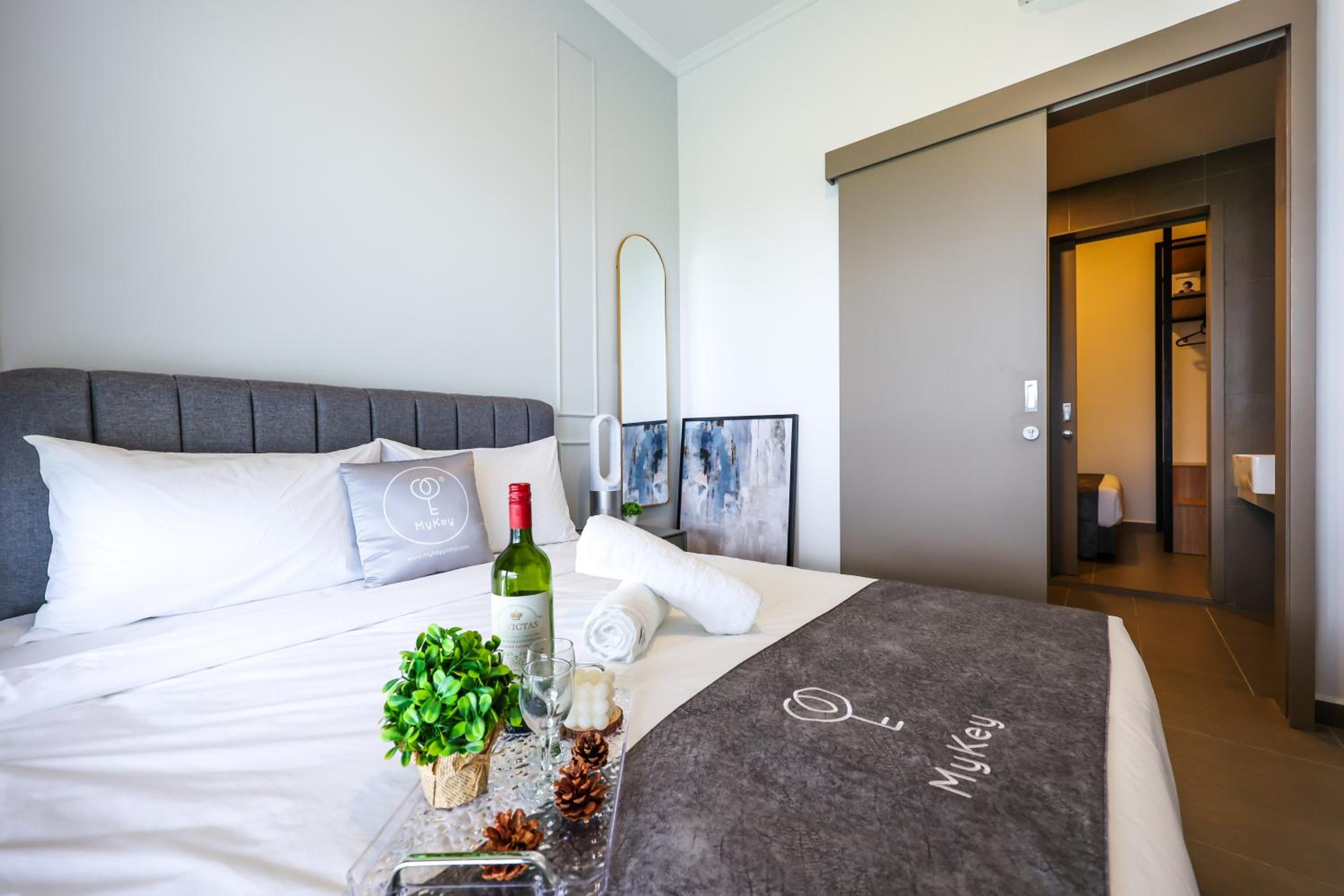 Premium Two-Bedroom - Photo 19