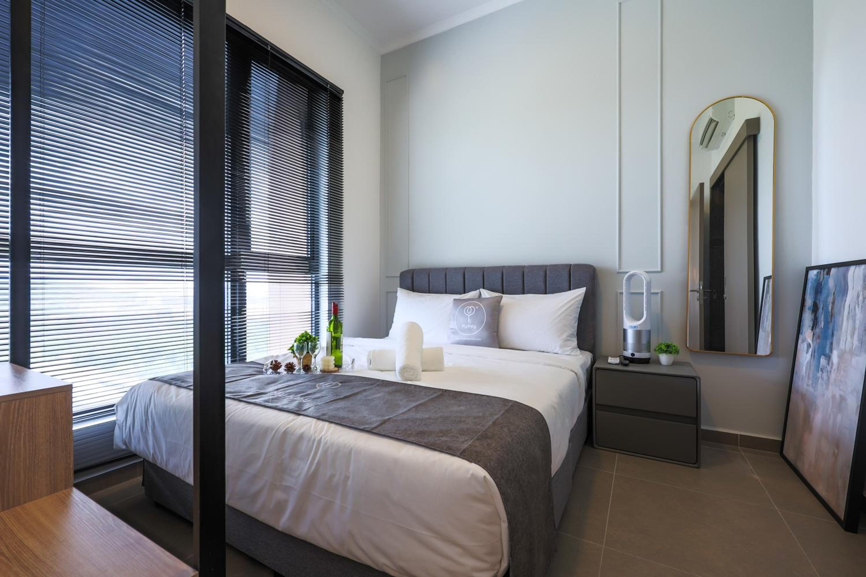 Premium Two-Bedroom - Photo 27