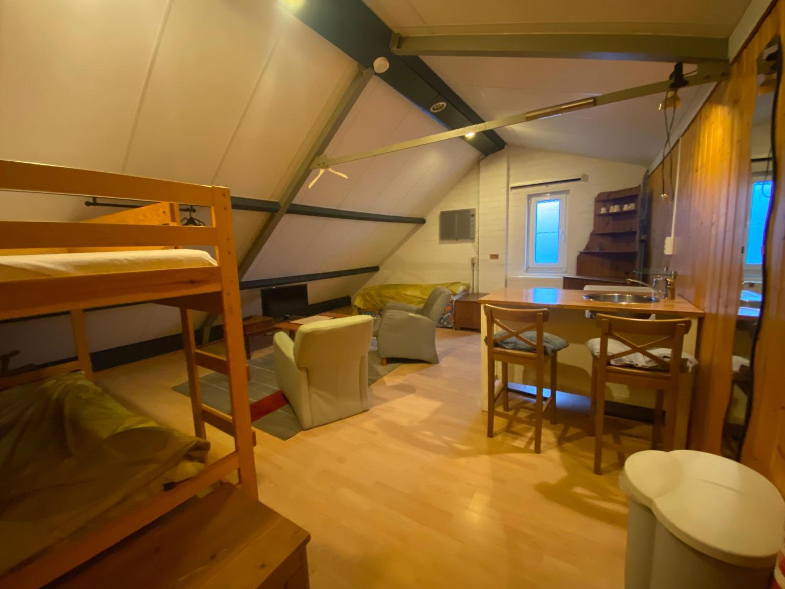 Double or Twin Room with Shared Bathroom photo 2