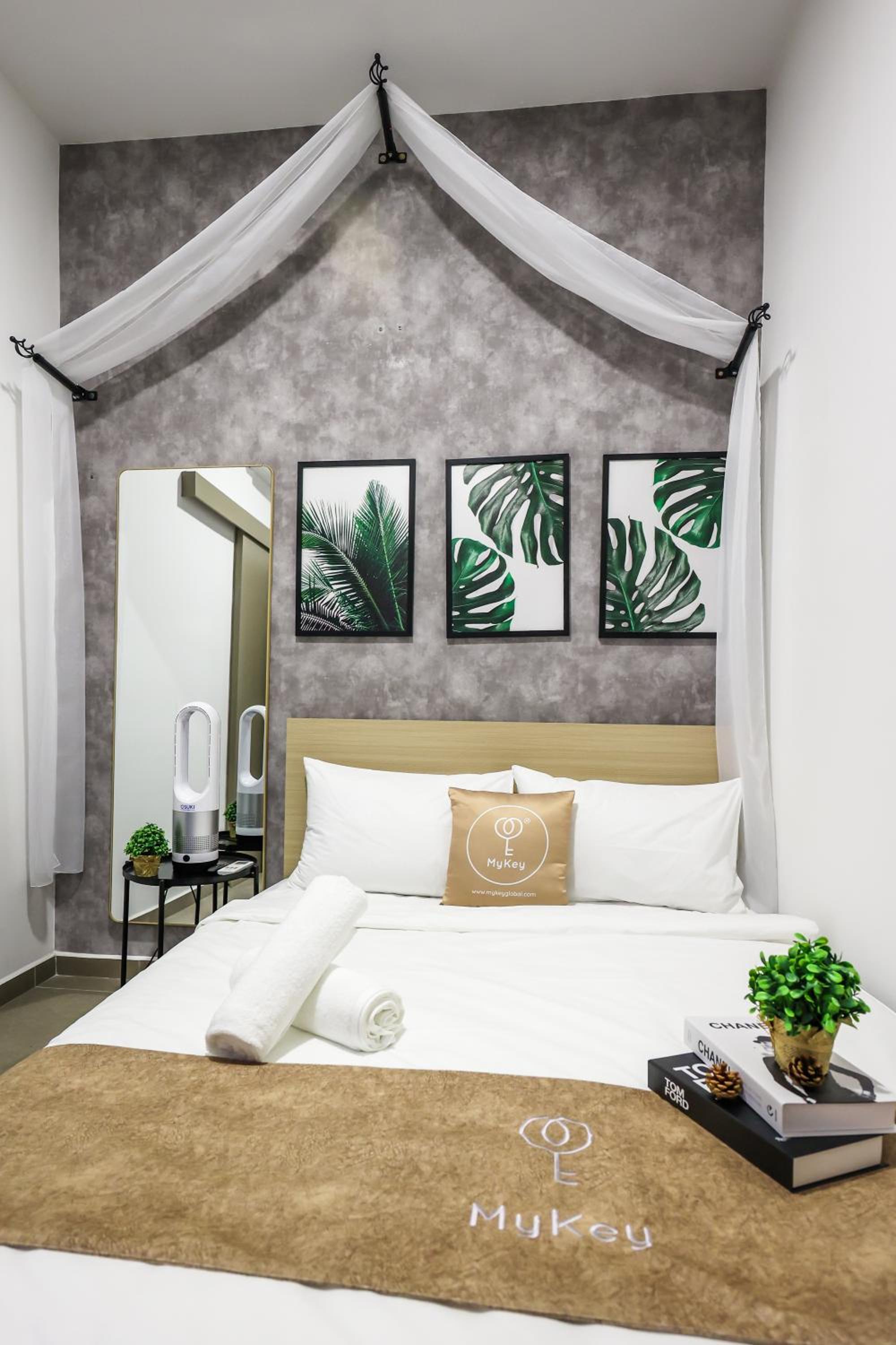 Premium Two-Bedroom - Photo 37