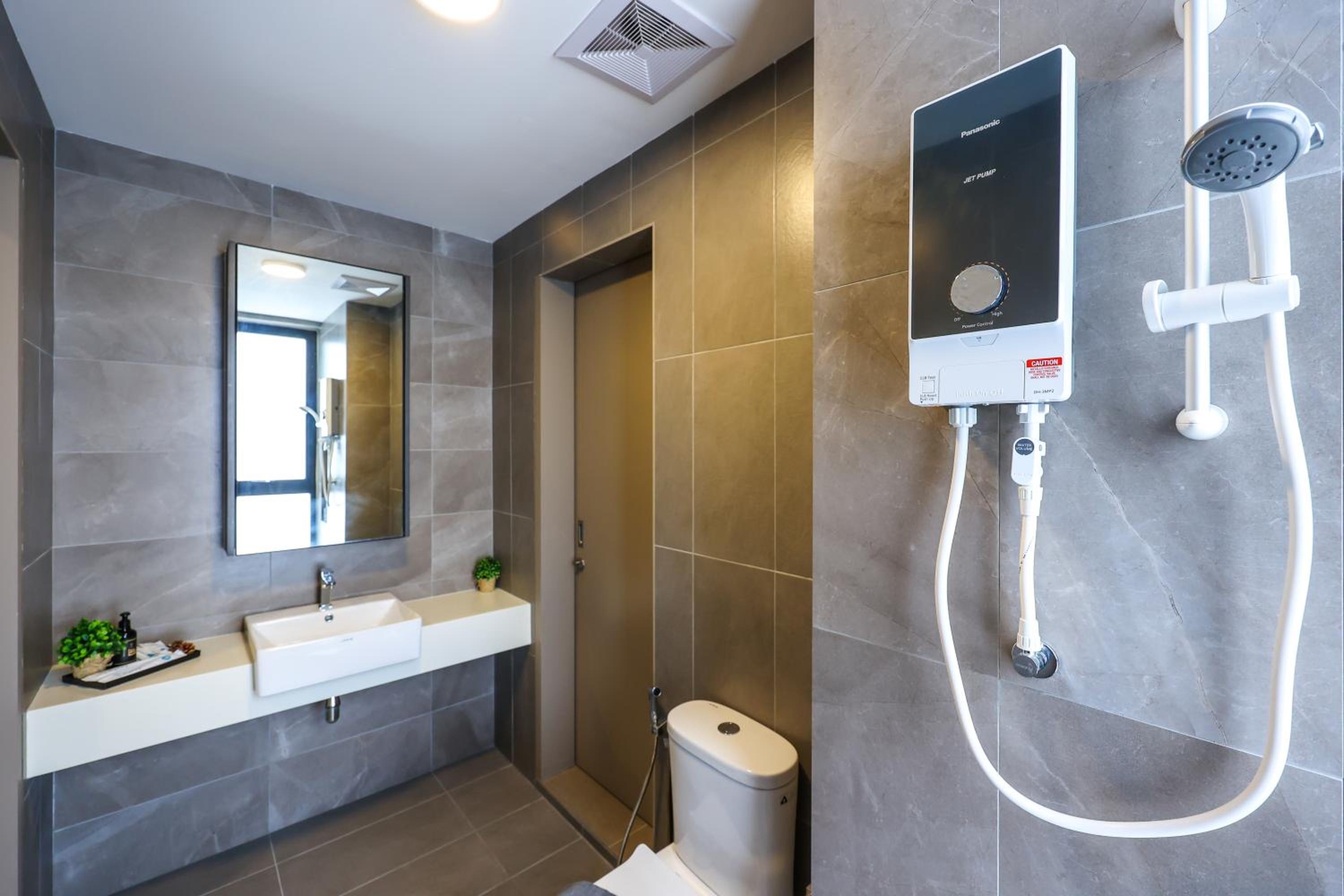 Premium Two-Bedroom - Photo 60