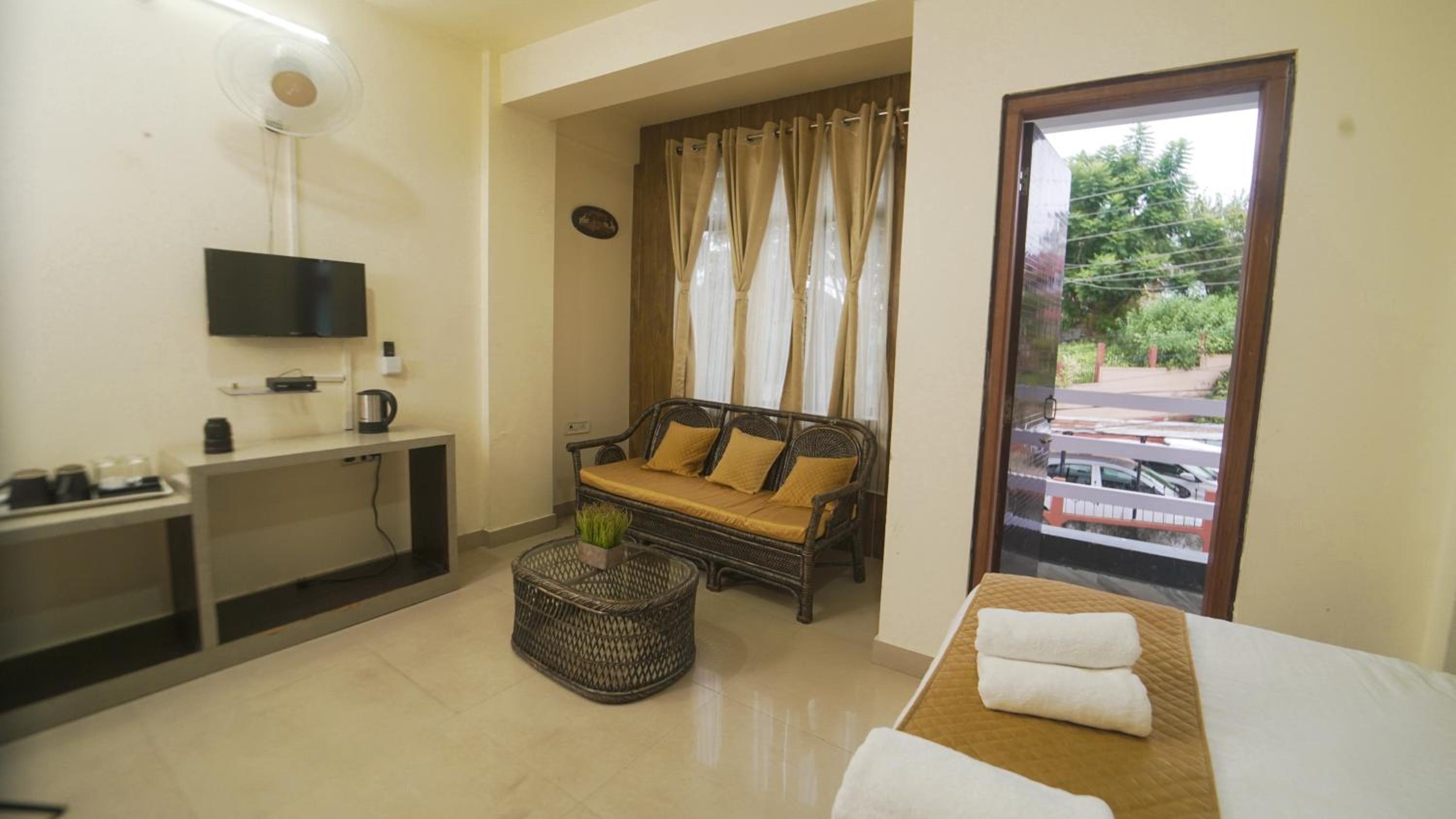 Deluxe Triple Room - Photo 36