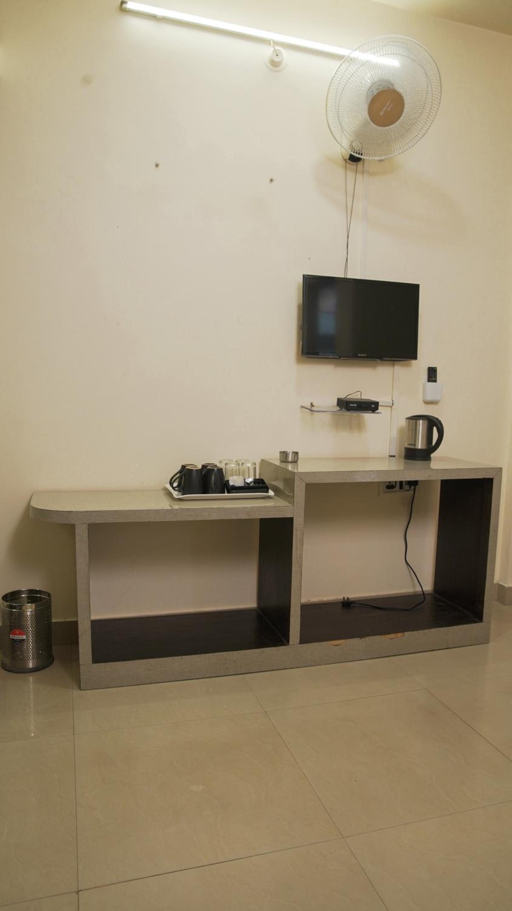 Queen Room - Photo 19