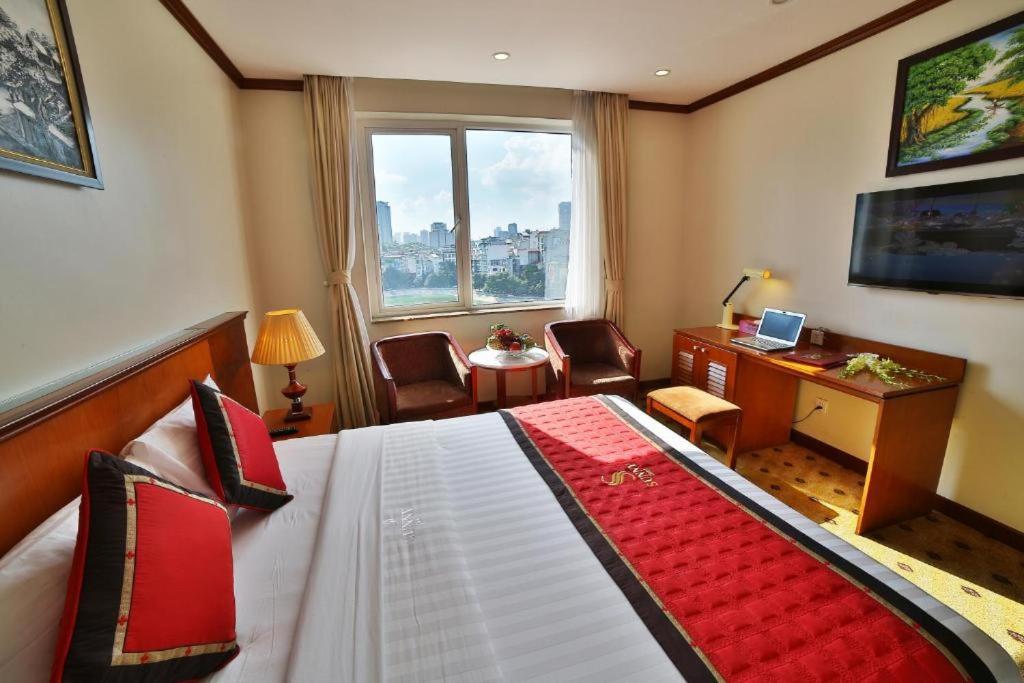 King Room with Lake View