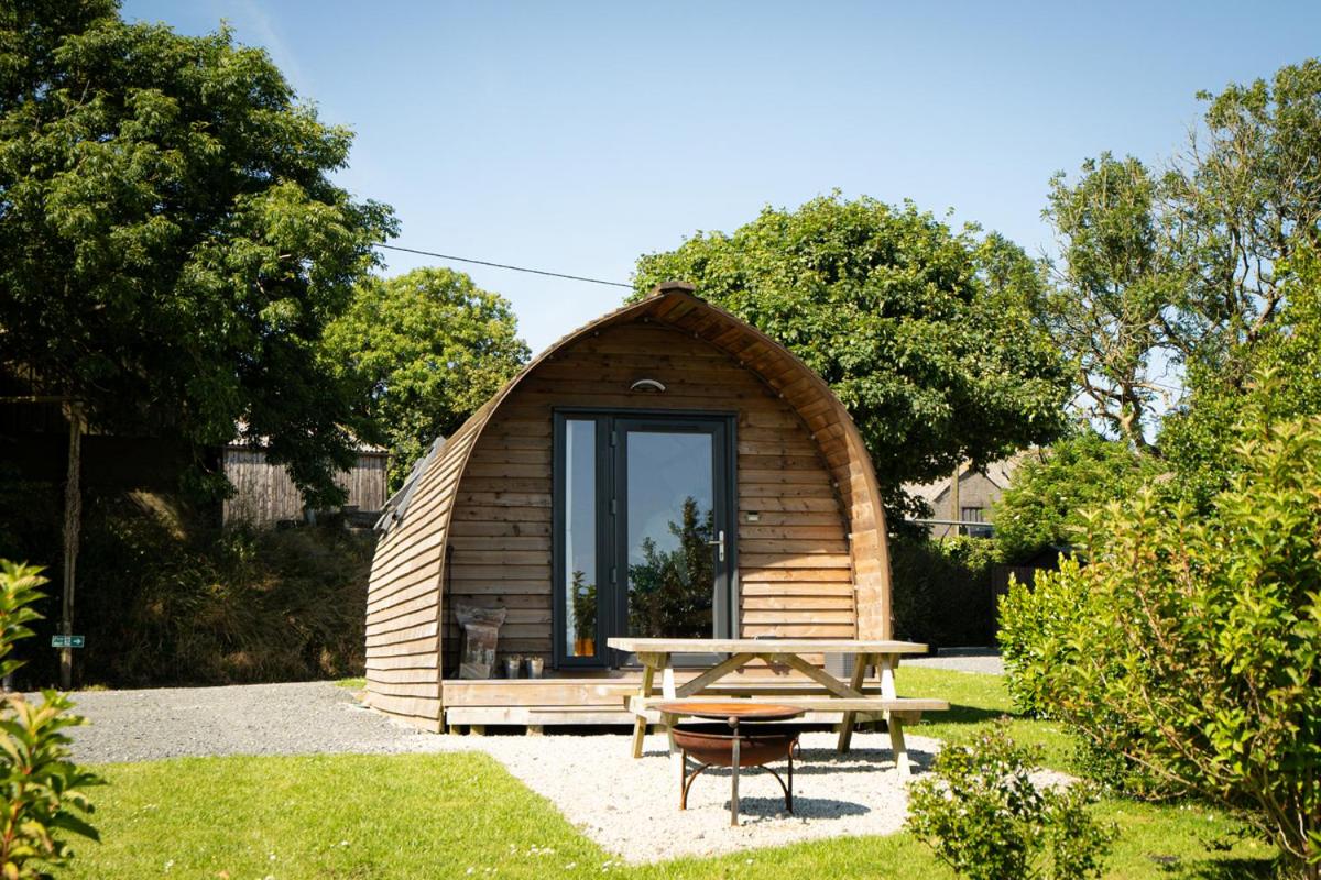 Standard Cabin - Without Hot Tub photo 2