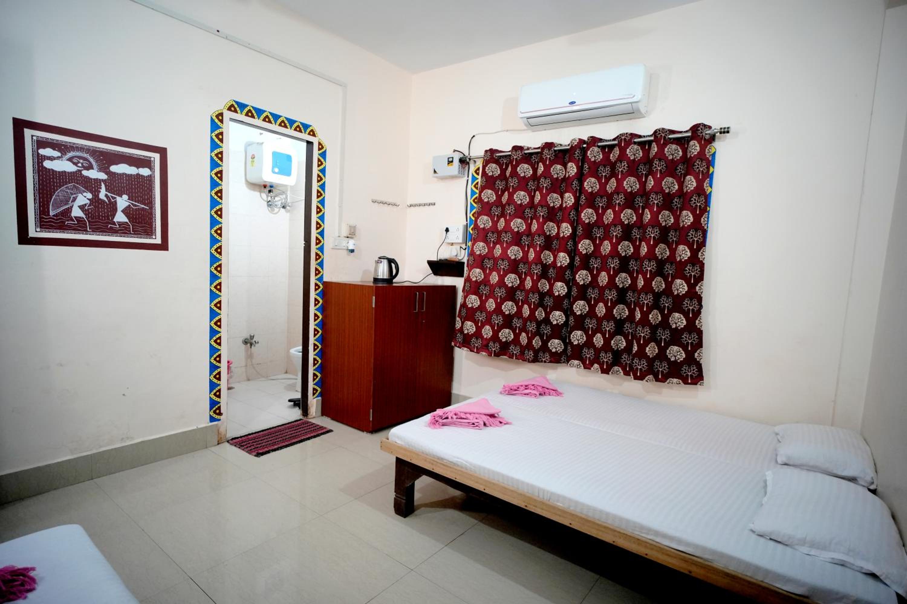 Quadruple Room With Private Bathroom photo 1