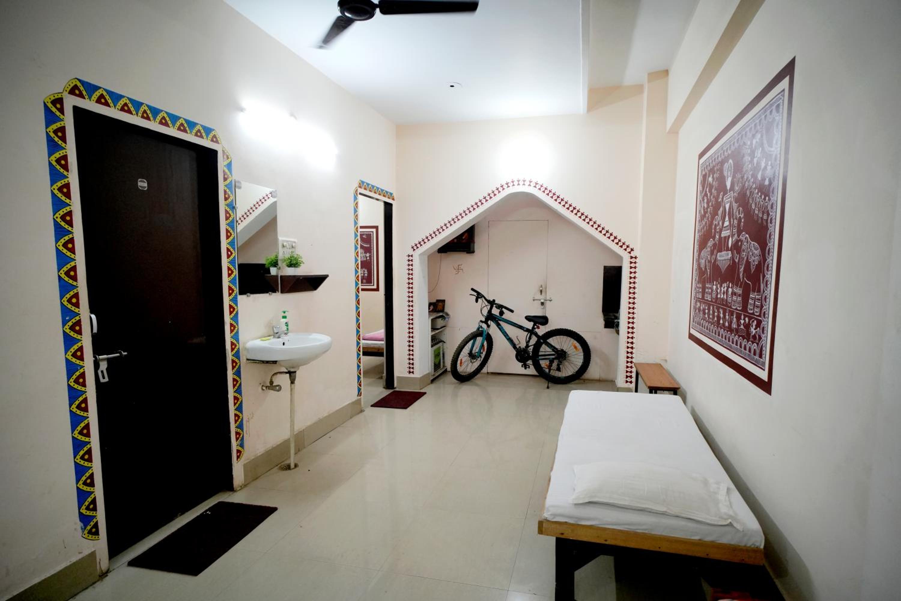 Triple Room With Private Bathroom photo 1
