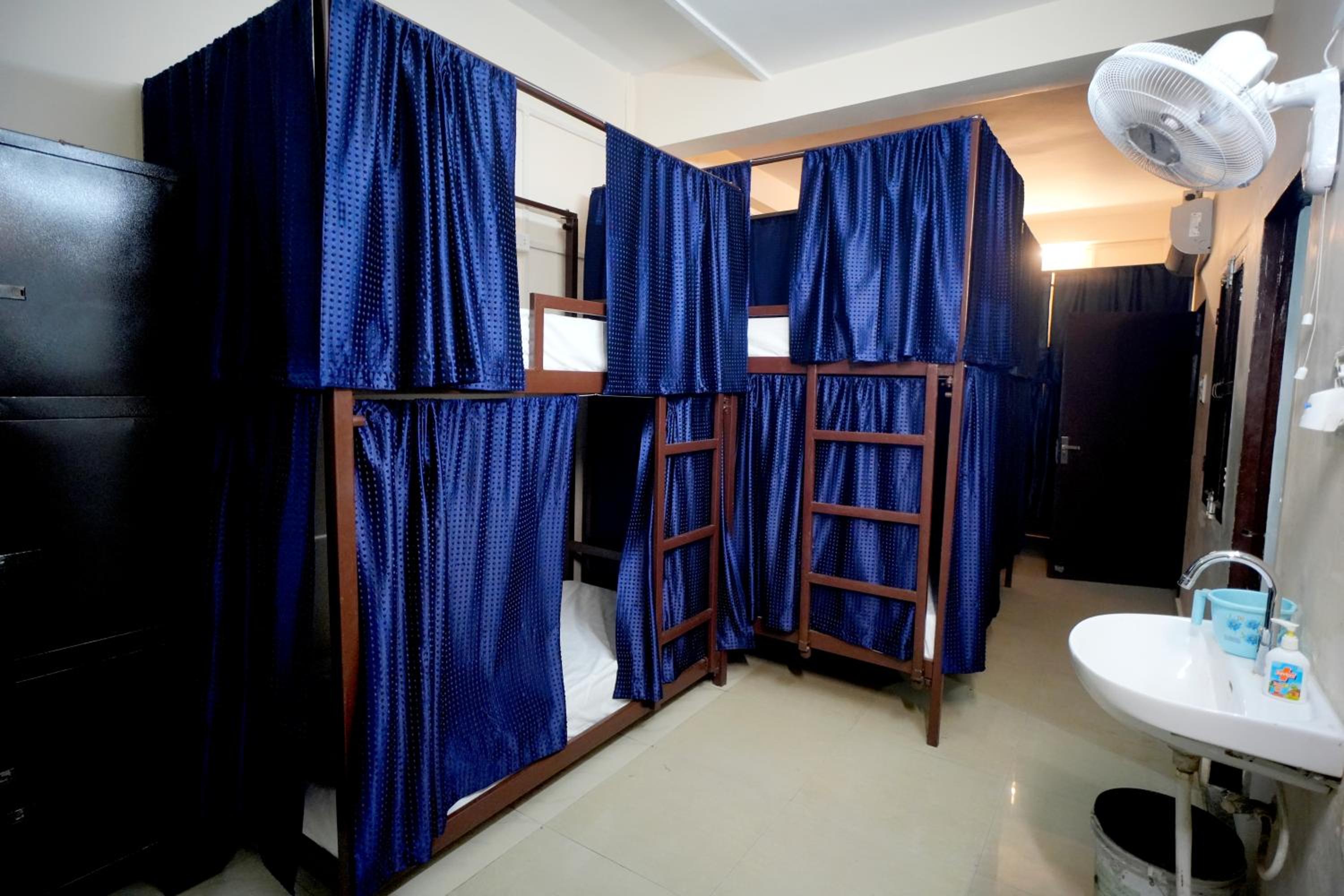 Mixed Dormitory Room photo 2