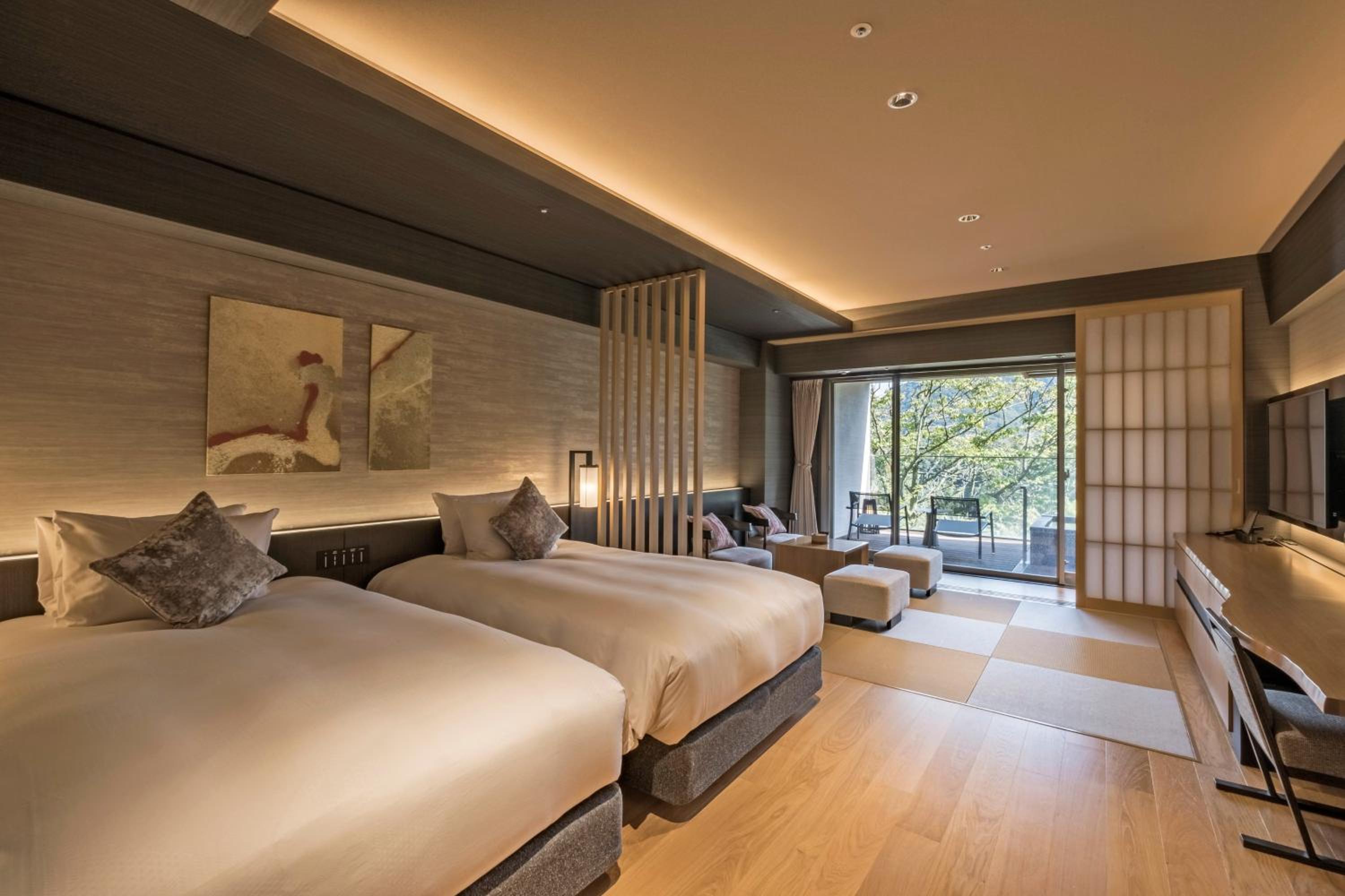 West Wing Deluxe Room with Open-Air Bath Japanese Style - Photo 3