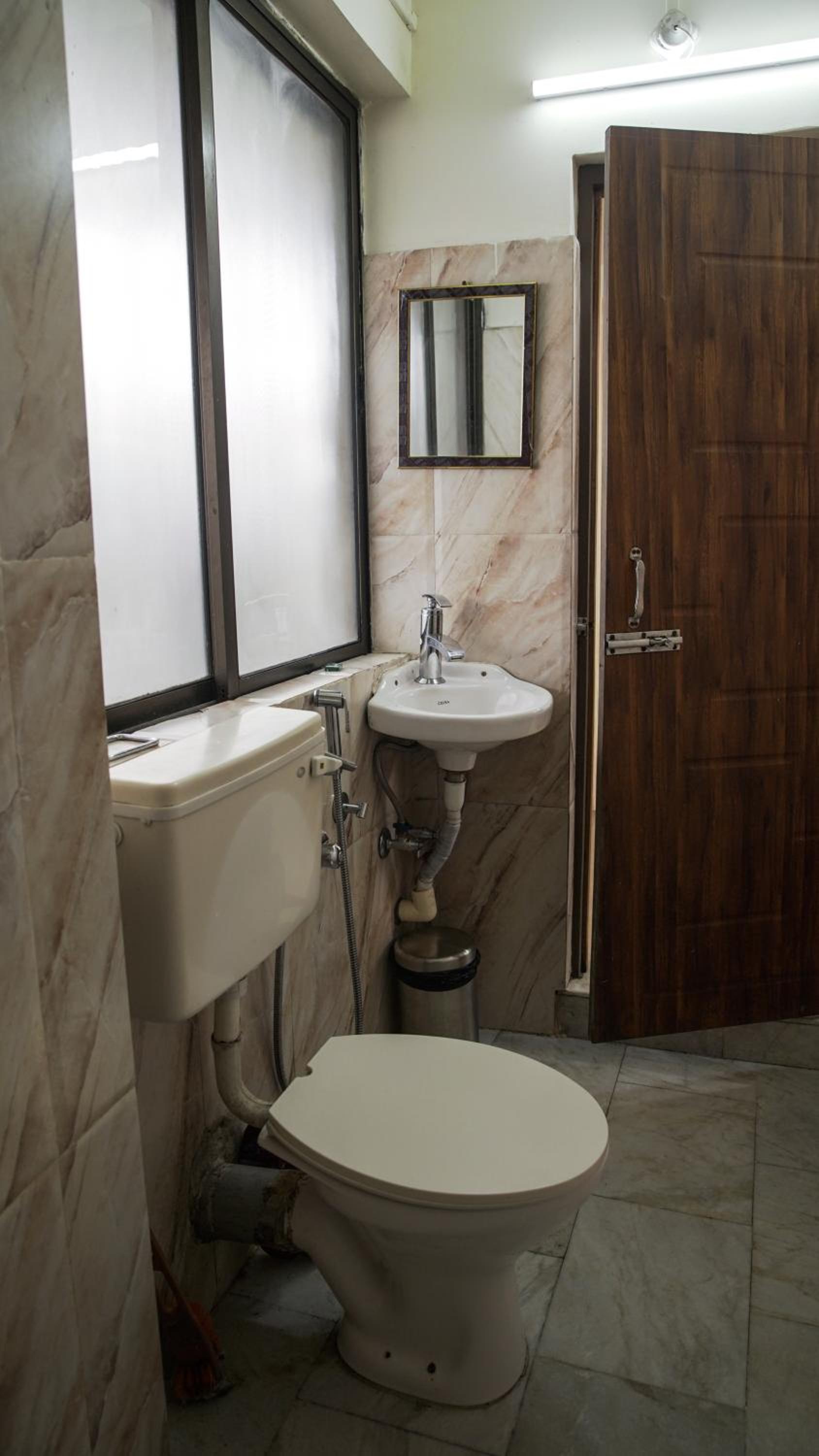 Small Double Room - Photo 24