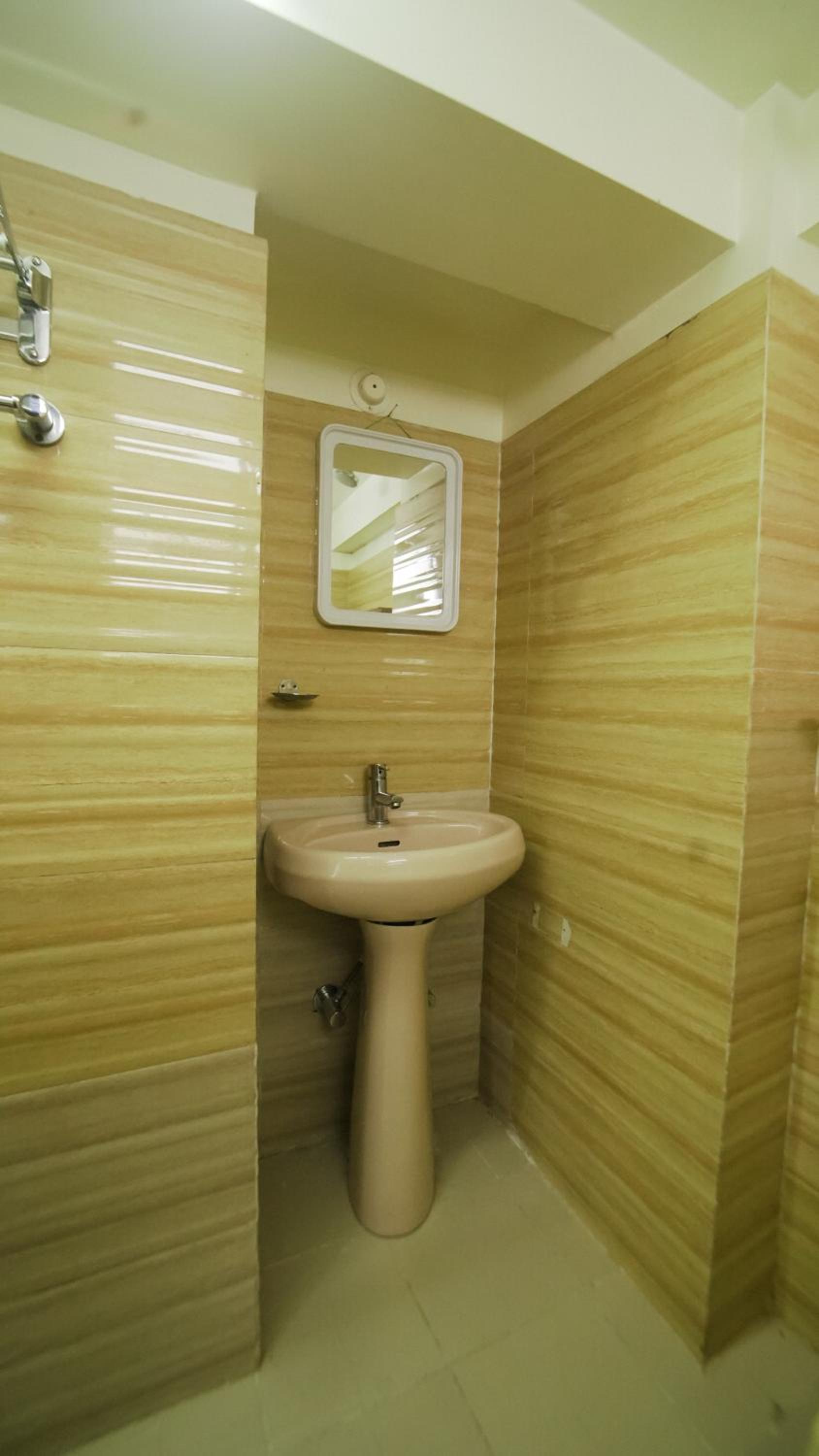 Deluxe Triple Room - Photo 10