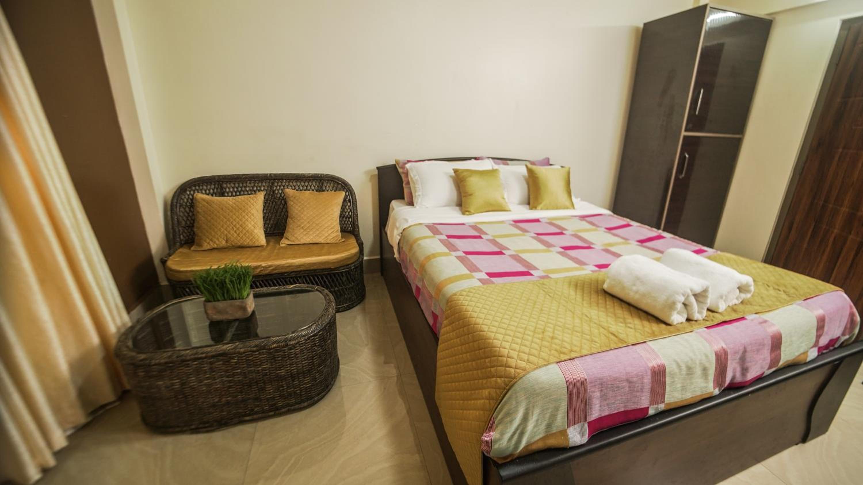 Small Double Room - Photo 32