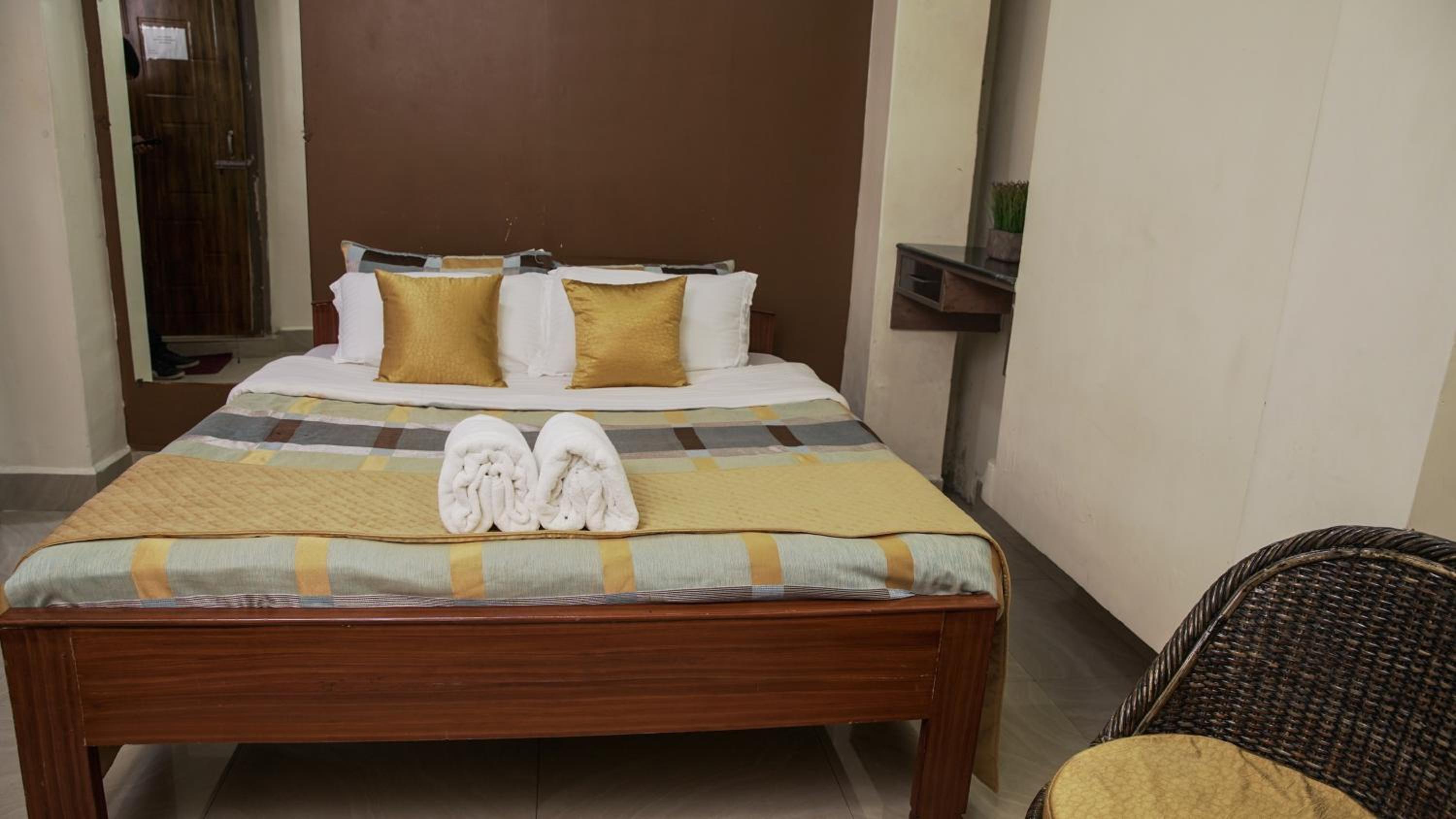 Small Double Room - Photo 22