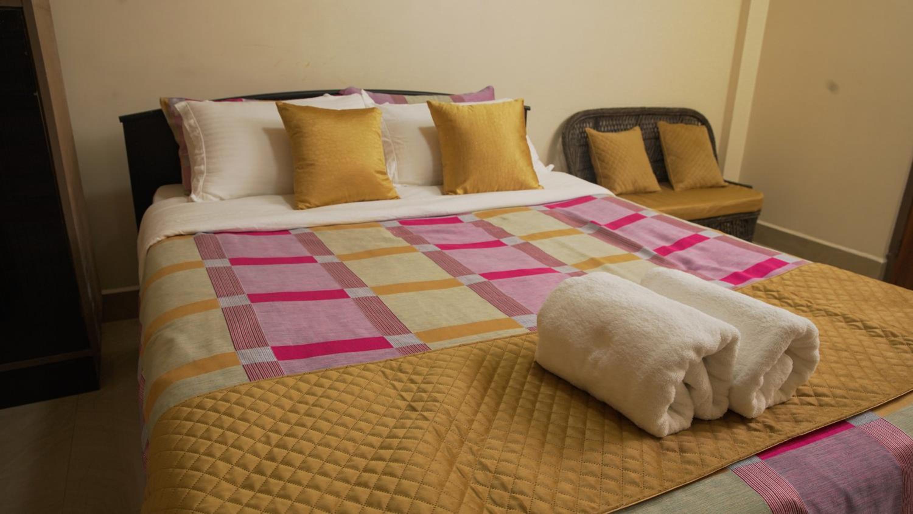 Small Double Room - Photo 20