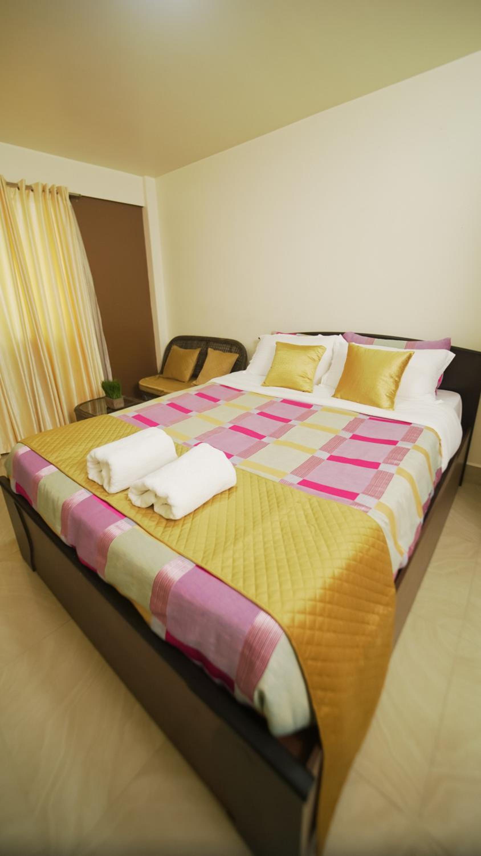 Deluxe Double Room - Photo 13