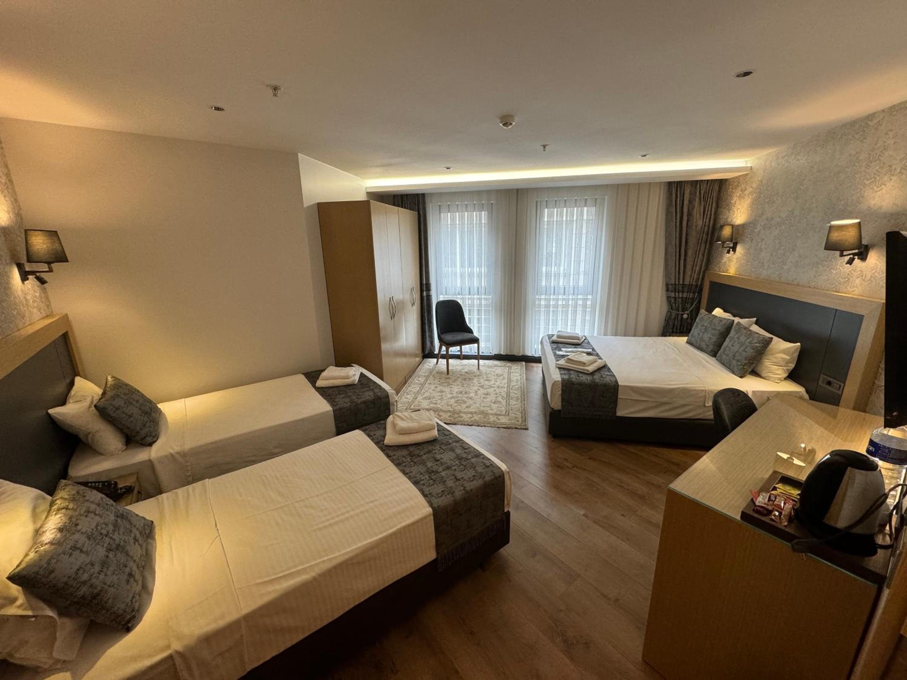 Standard Quadruple Room photo 1