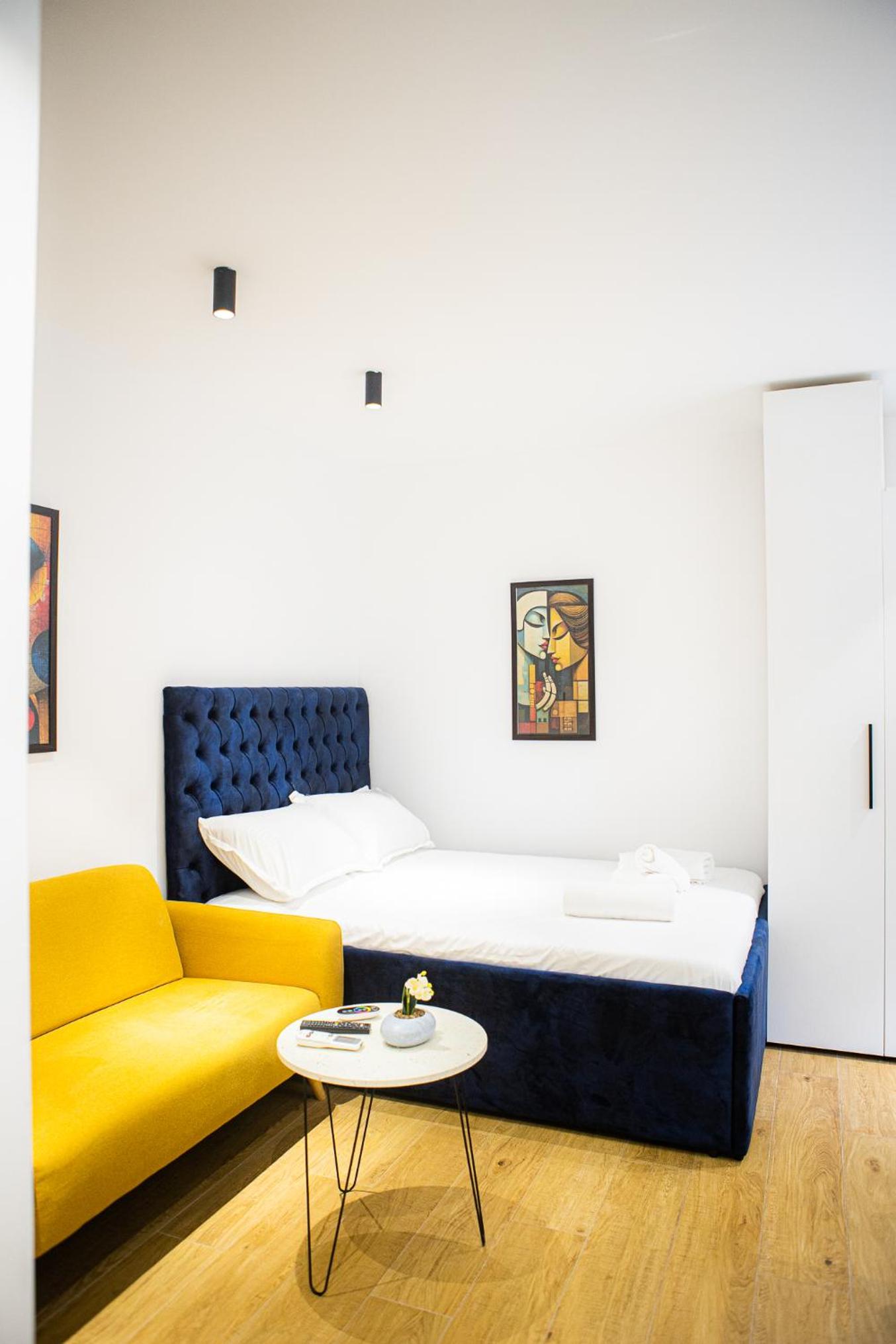 One-Bedroom Apartment