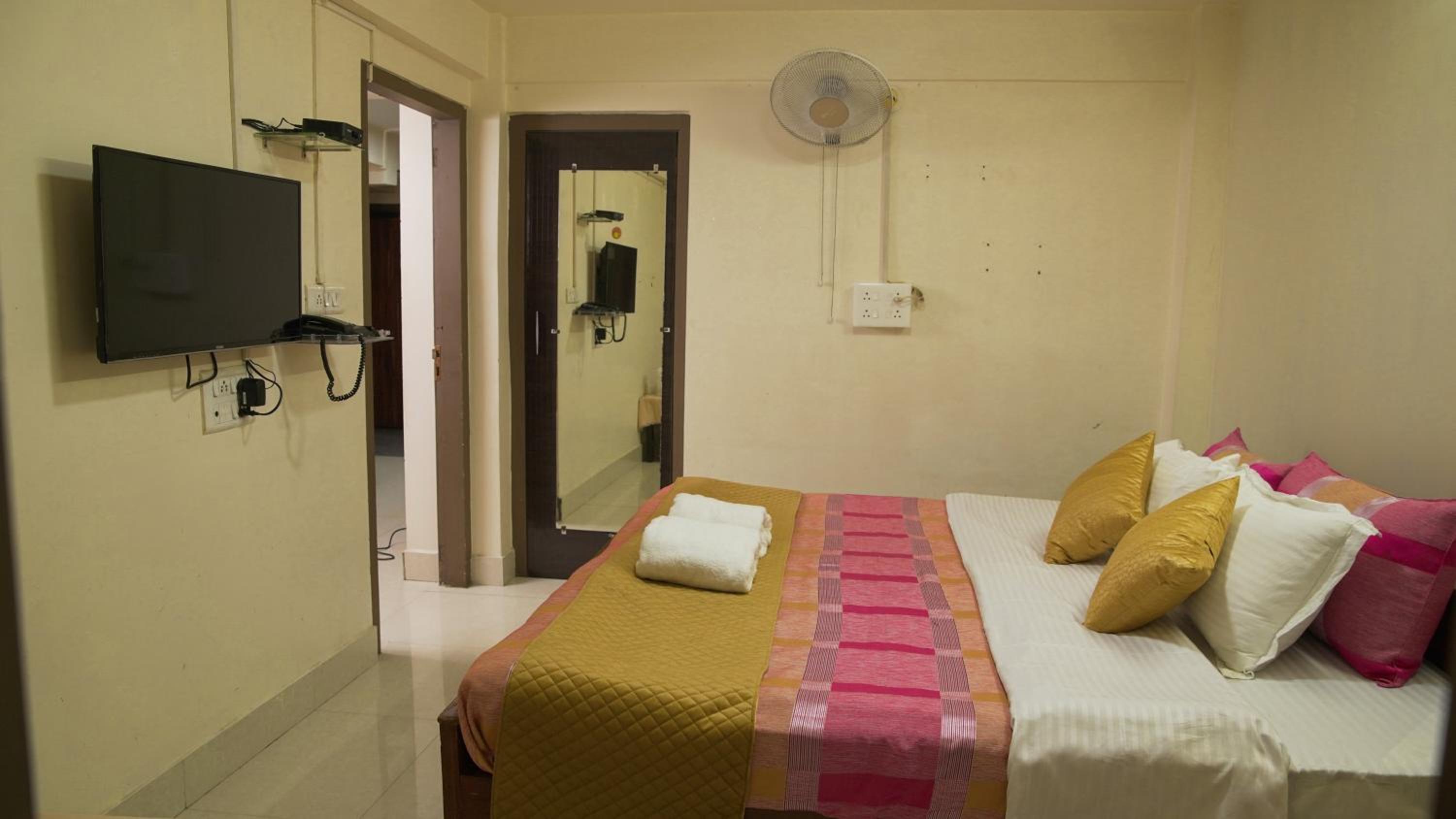 Small Double Room - Photo 41